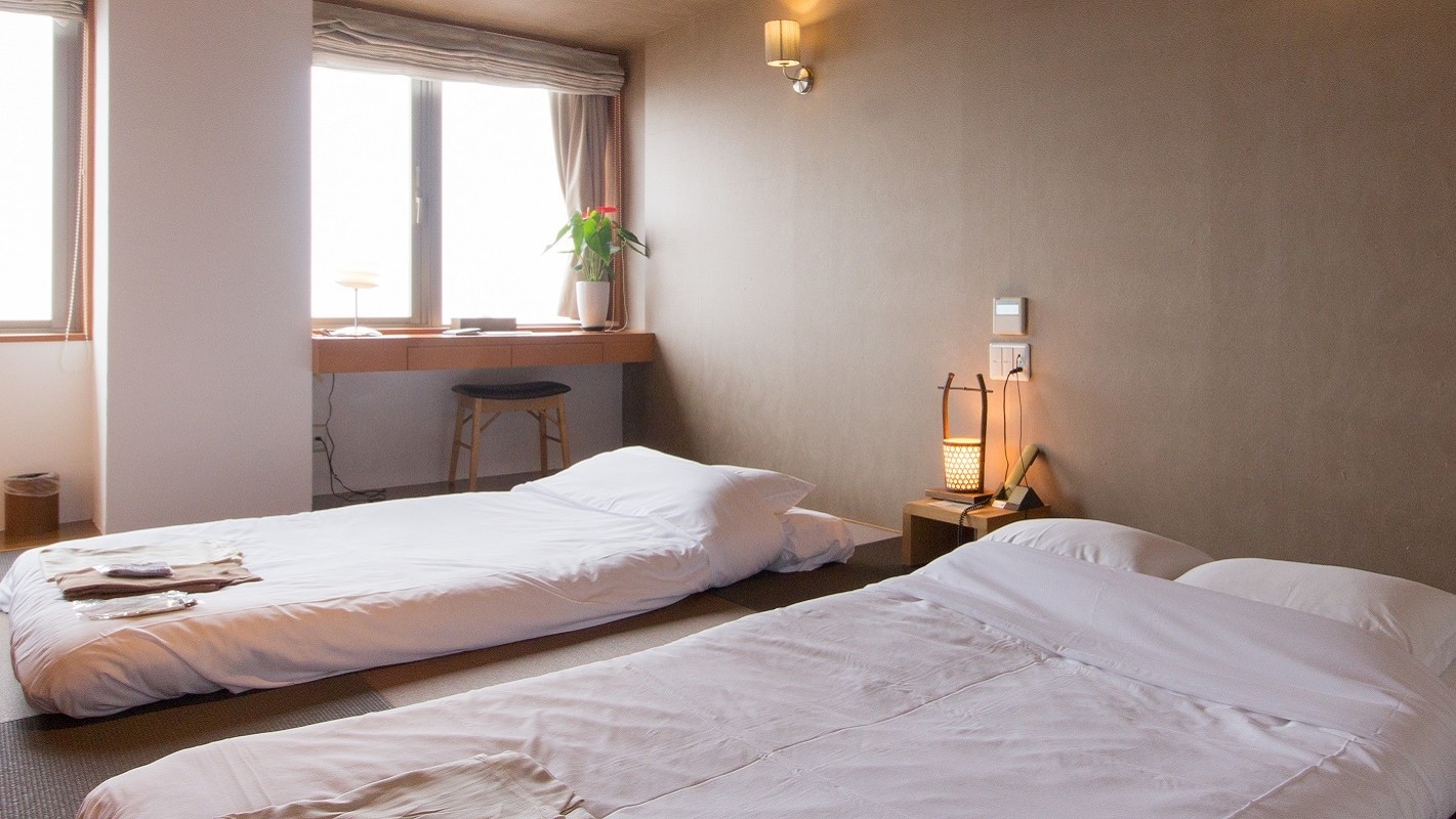 Suite Sudut Kamar Jepang dan Barat (90 meter persegi)