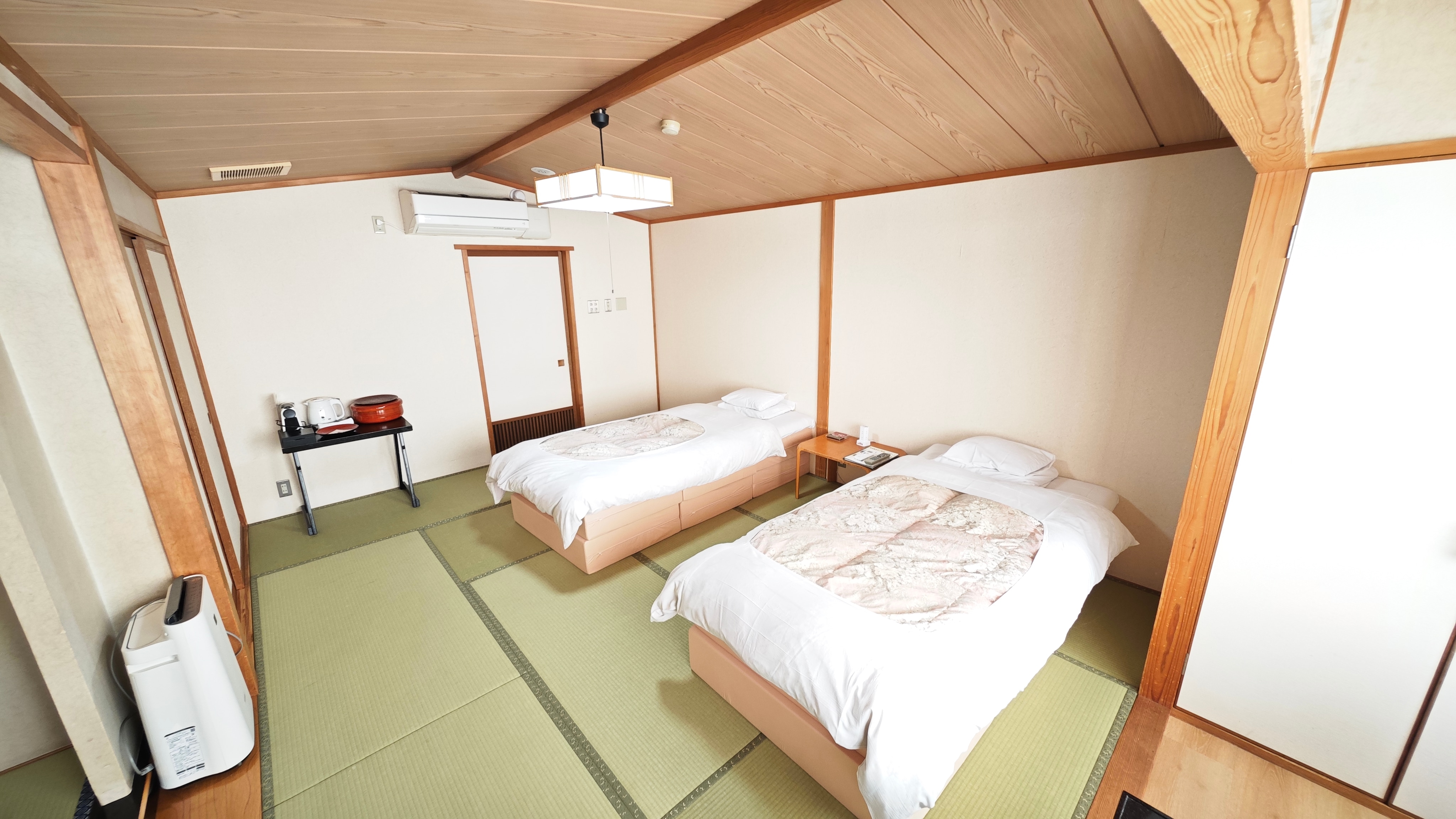 The Nagomi Twin Room has two beds and can accommodate two people.