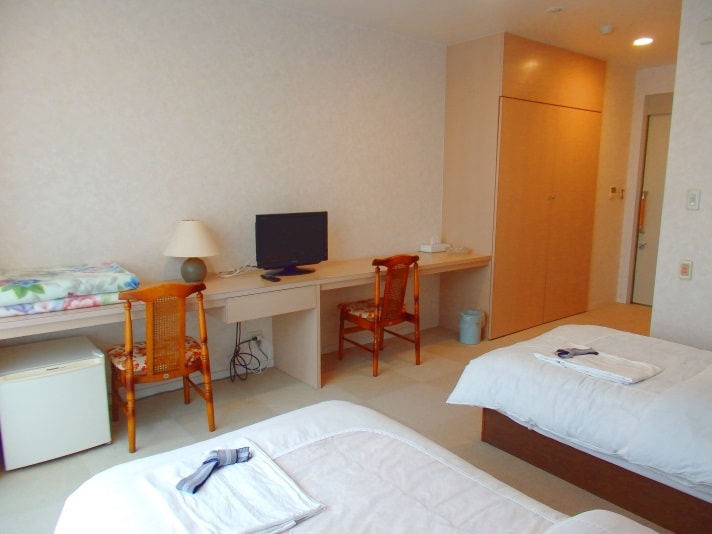 Guest room: Western-style room