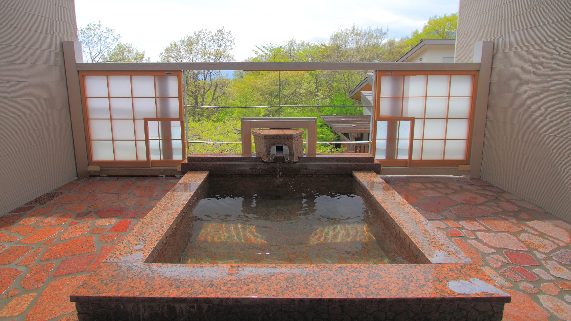 [202 Meisei] Granite view open-air bath