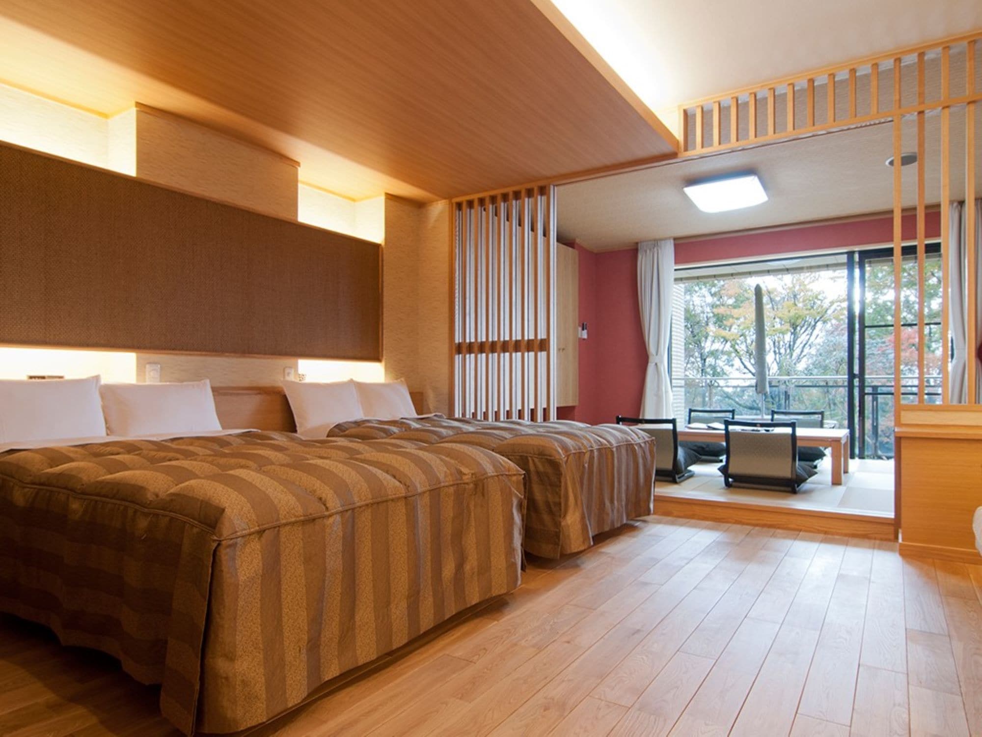 裝潢一新的日西合璧式房間