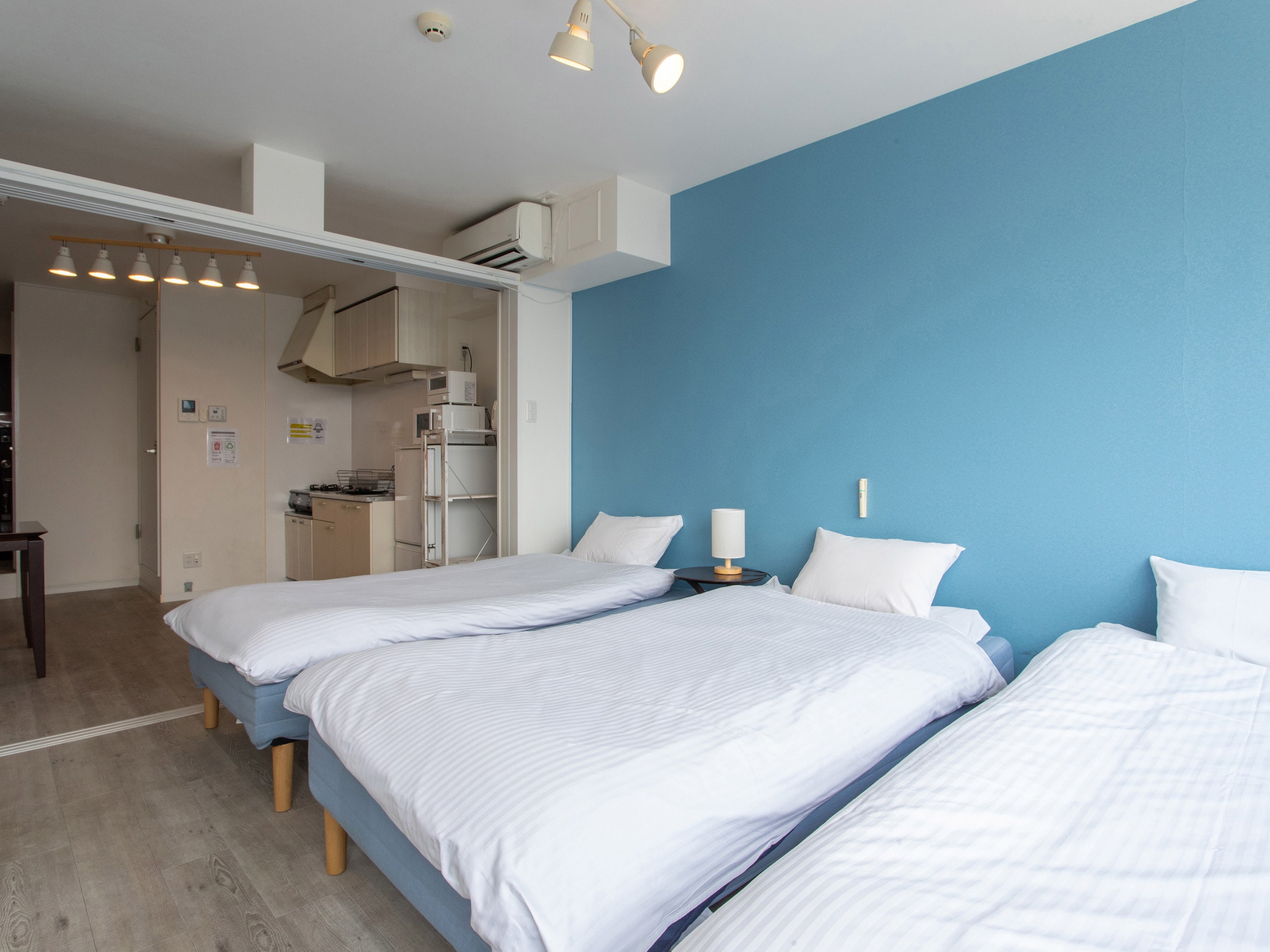 [Dilarang Merokok] Kamar Triple (kamar mandi dalam)