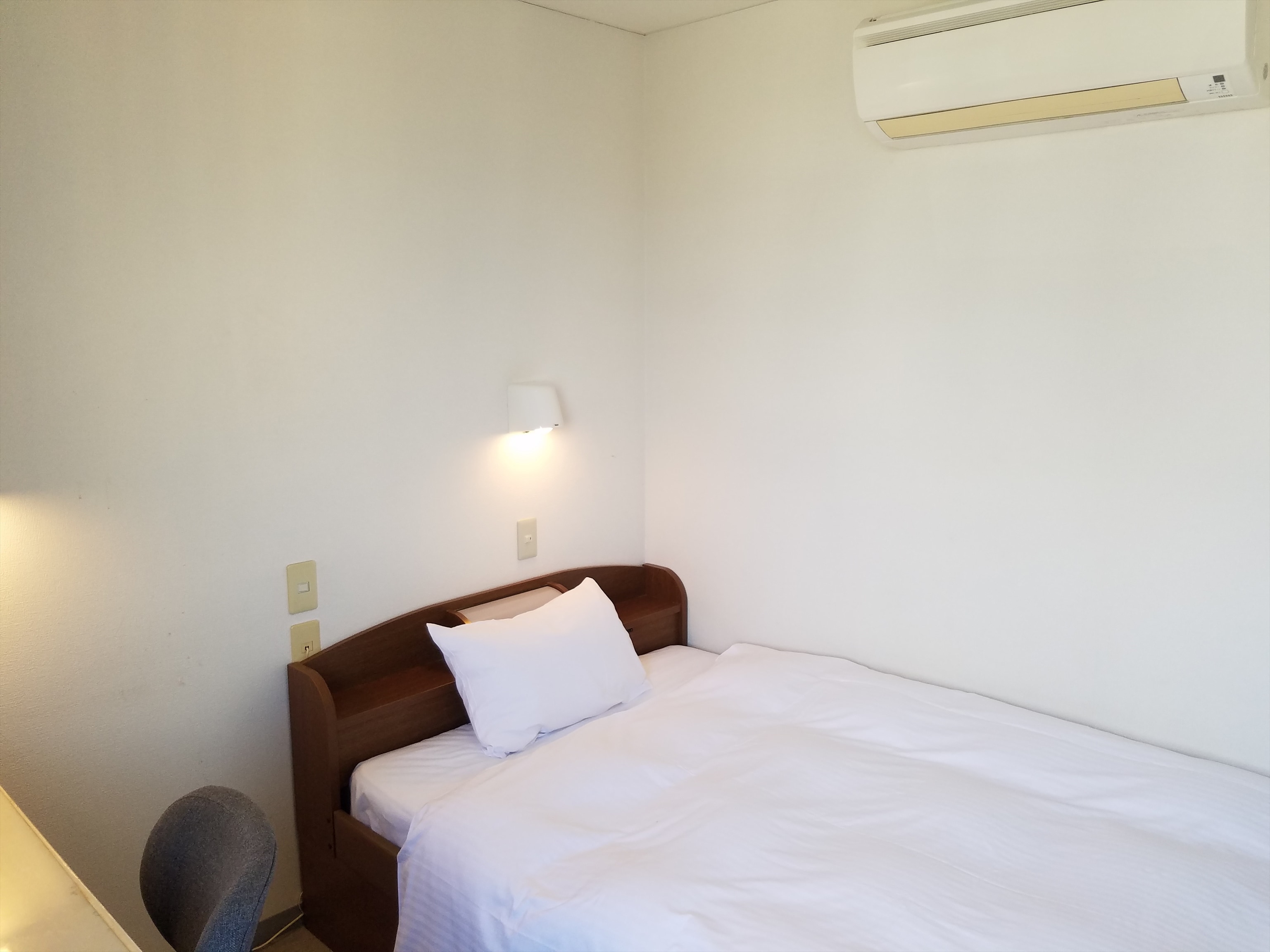 Single Deluxe Room
