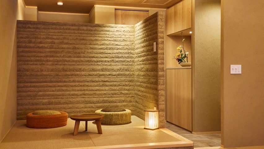 [305] Guest room with an open-air bath with a view of Mt.