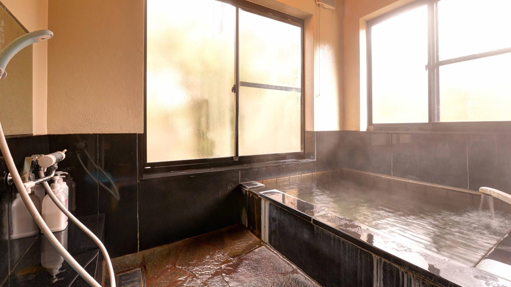 * [Indoor bath in the room] Relax in the hot spring whenever you like ♪