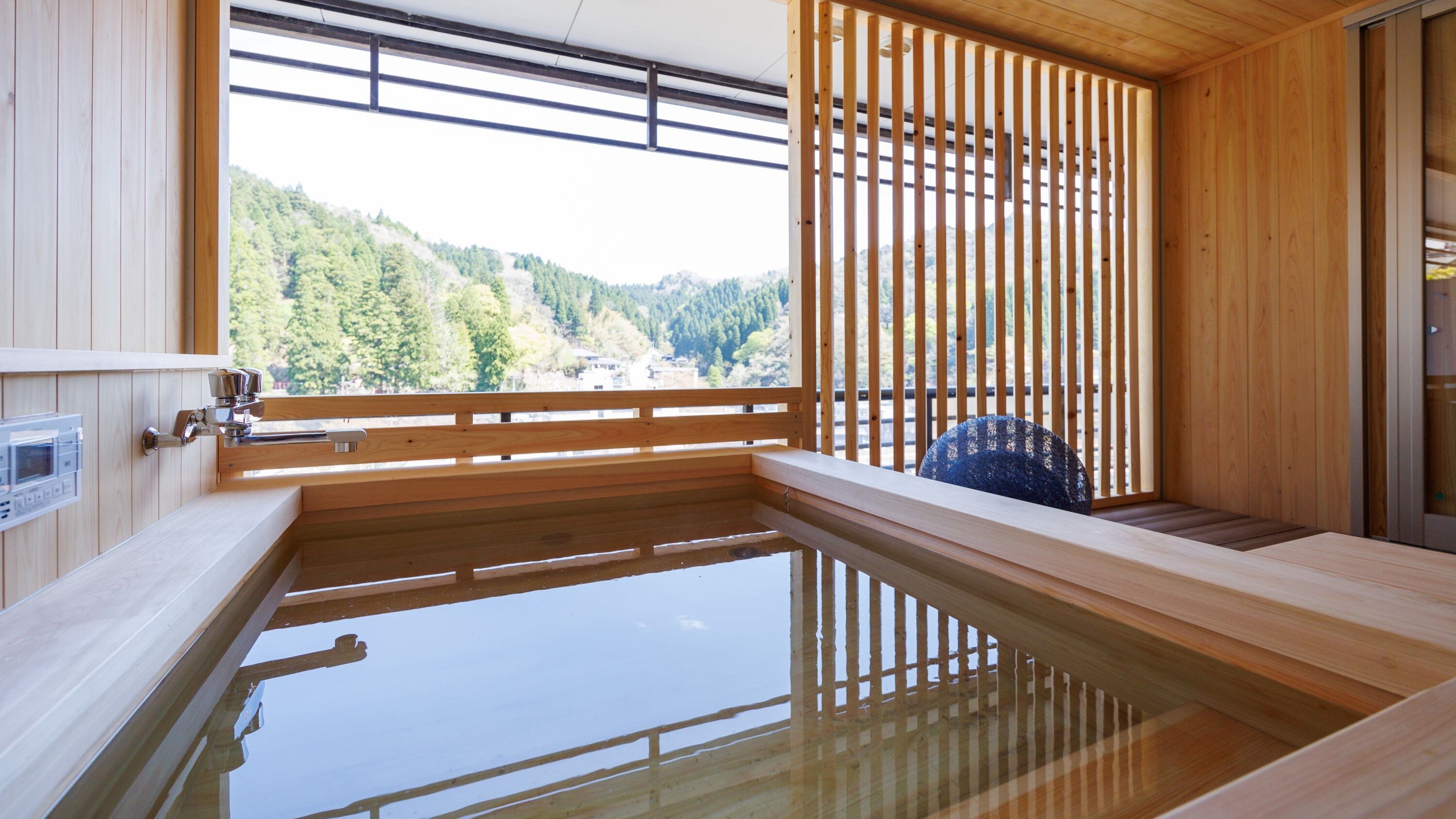 Yugori 611 Open-air bath