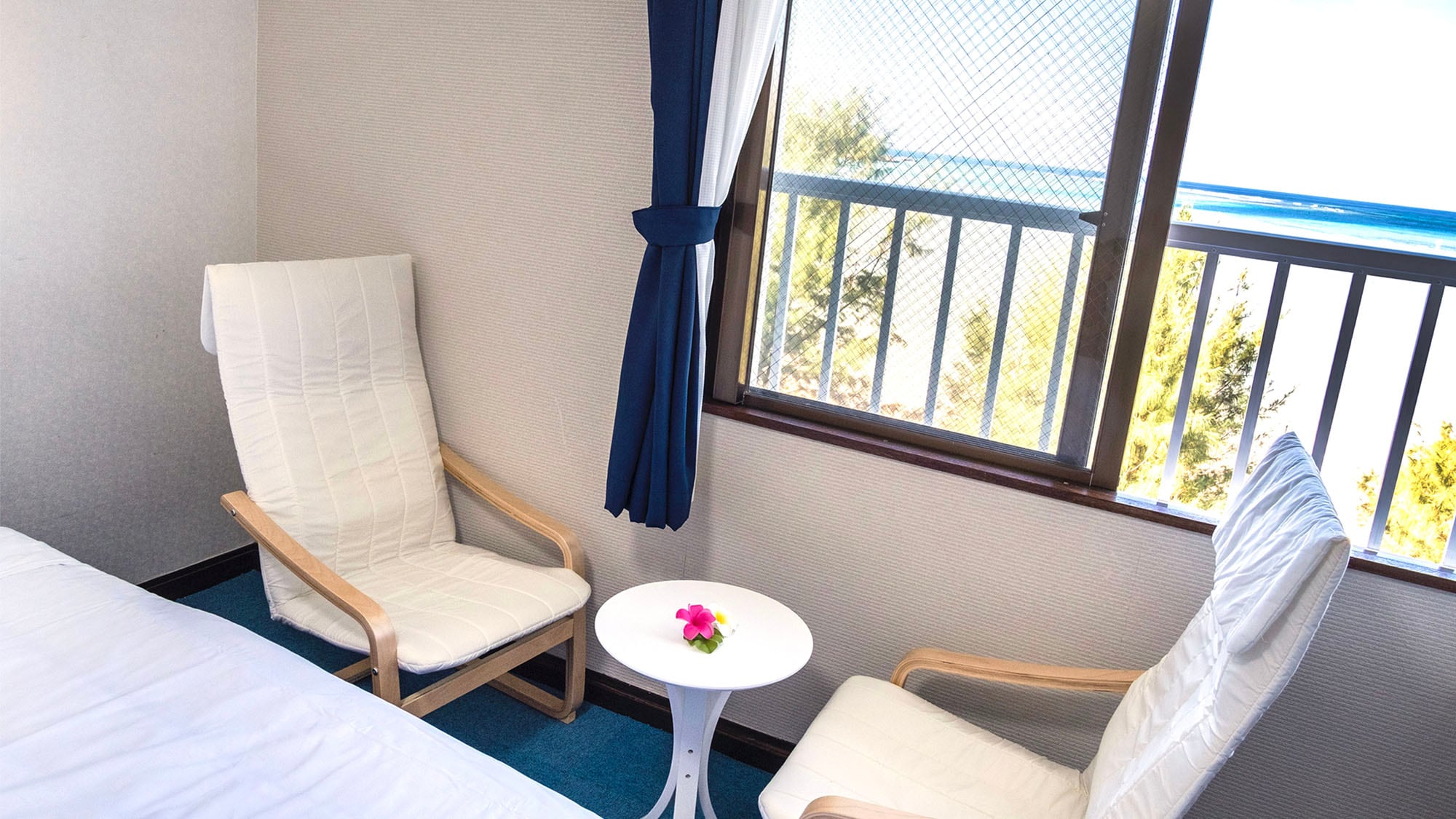 ・Ocean Twin: A room where you can see the sunset. Recommended for couples and married couples.