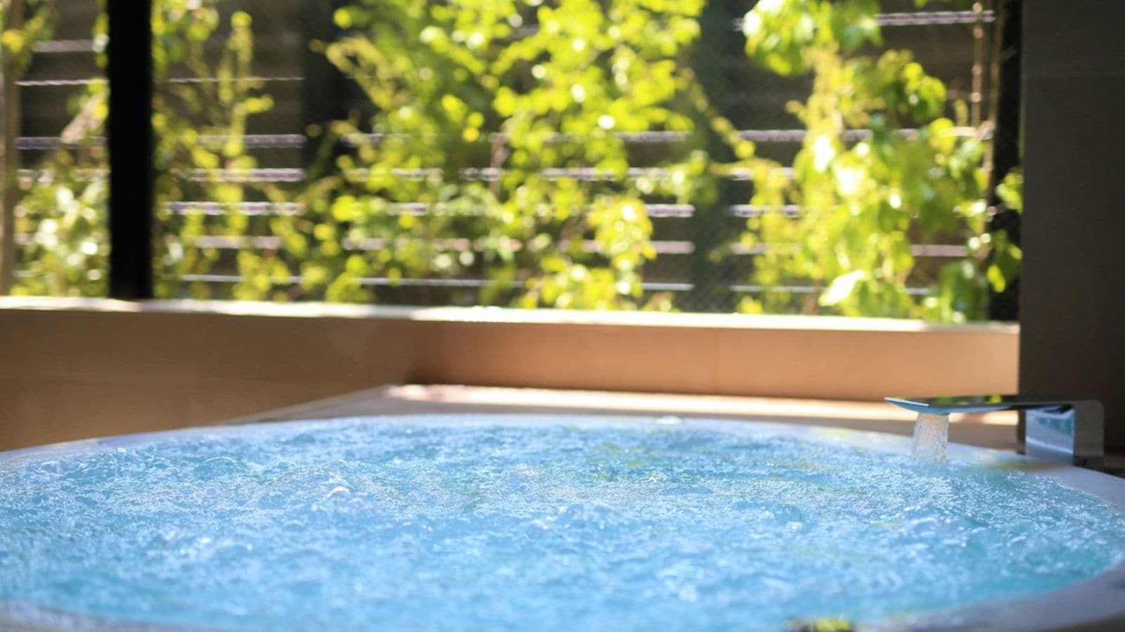Hot spring bathhouse "KIFUNE"