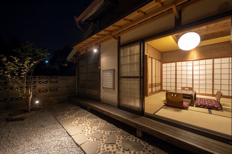 View from the garden (night) Konpira Machiya Usu [Main building]