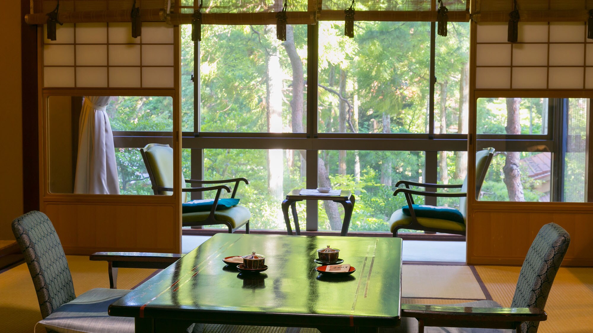 [Autumn House - Standard Japanese-style Room] A simple space where the tranquil Japanese atmosphere soothes the soul.