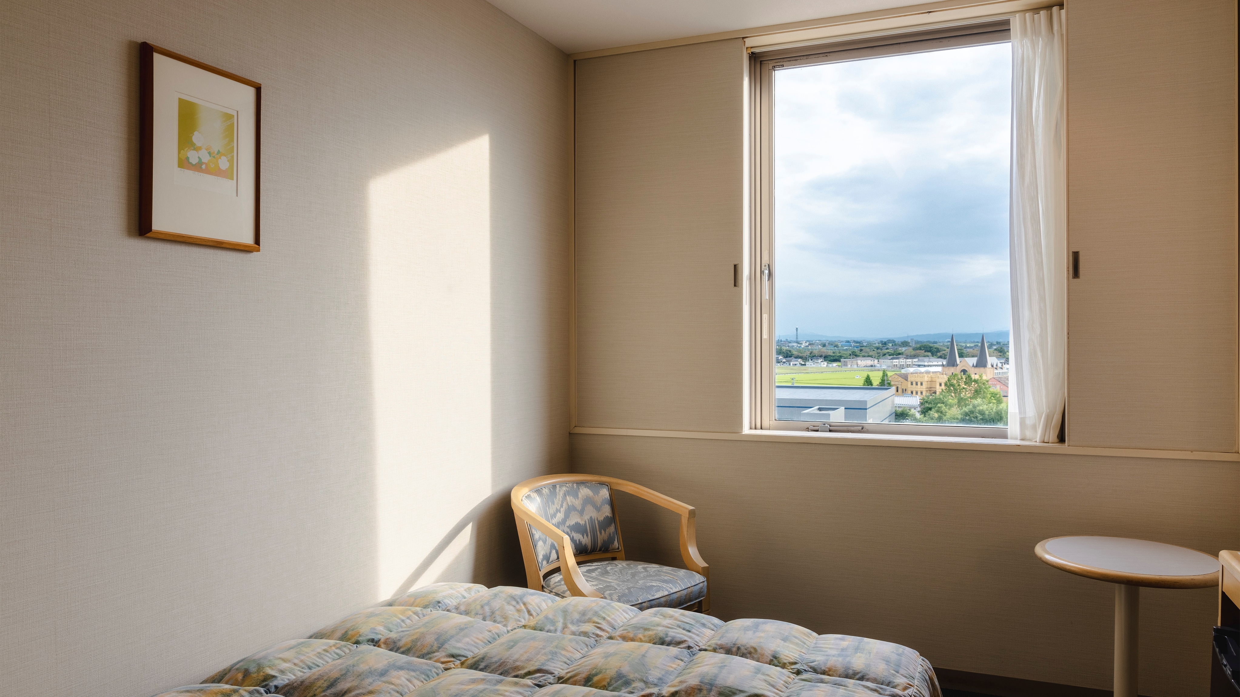 *Single bedroom/All rooms equipped with Simmons beds! Spacious 15 square meters x 140 cm width *Can accommodate 2 people