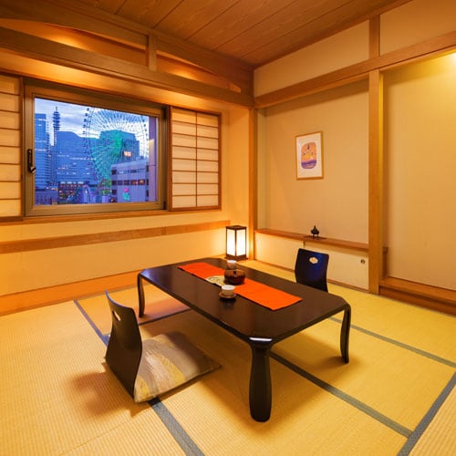■8 tatami Japanese-style room■A relaxing space where you can relax barefoot. Enjoy the exquisite night view that Yokohama is proud of.