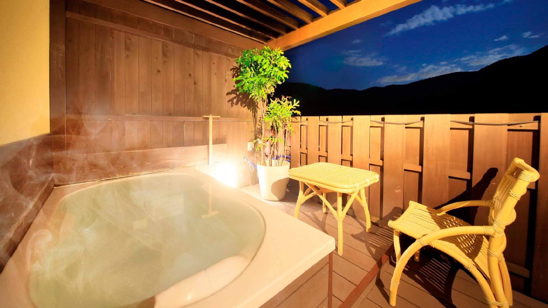 [Main building] Private open-air bath
