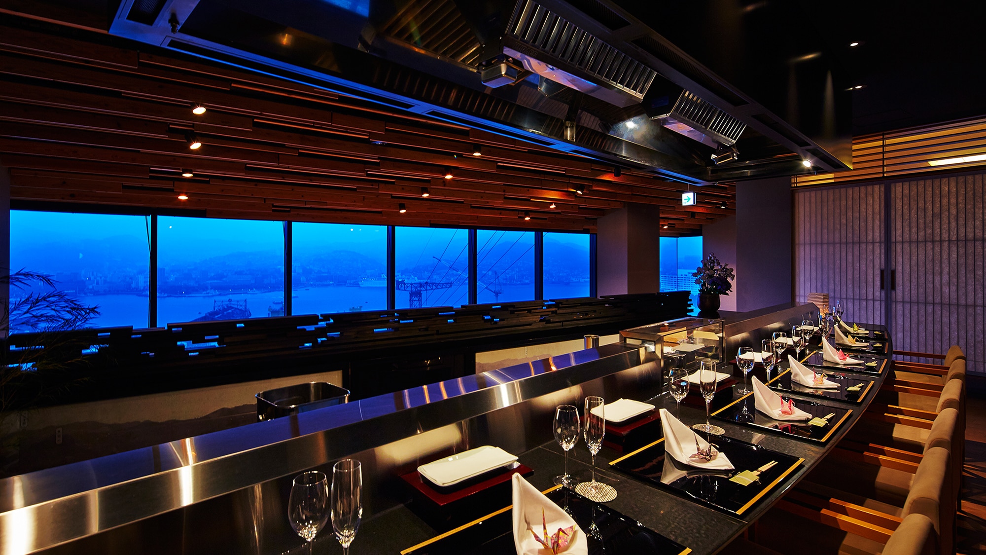 [Creative Cuisine and Tempura Akizuki]