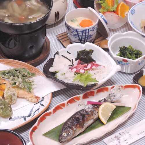 *[Dinner example] Enjoy the bounty of nature to your heart's content