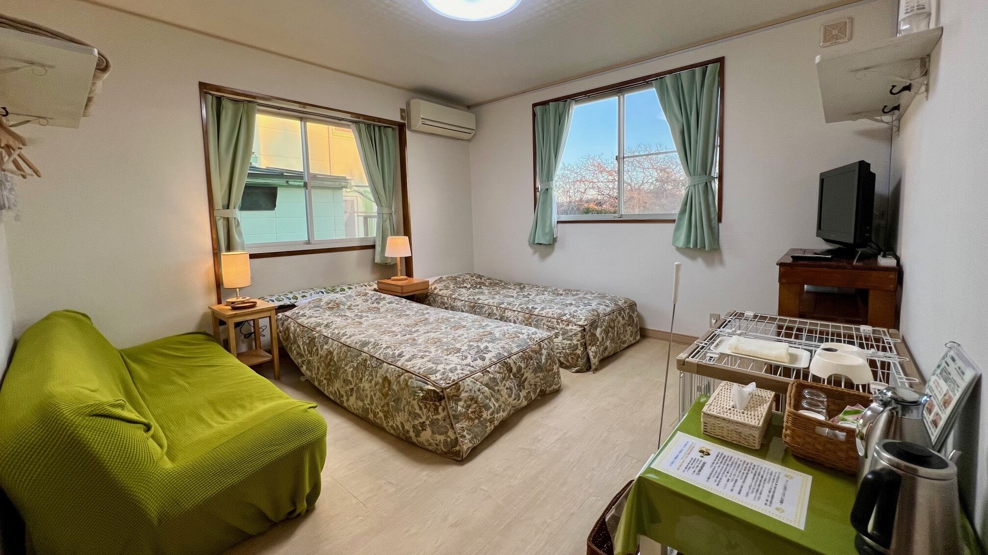 Annex 1st floor: 2 bedrooms for pets