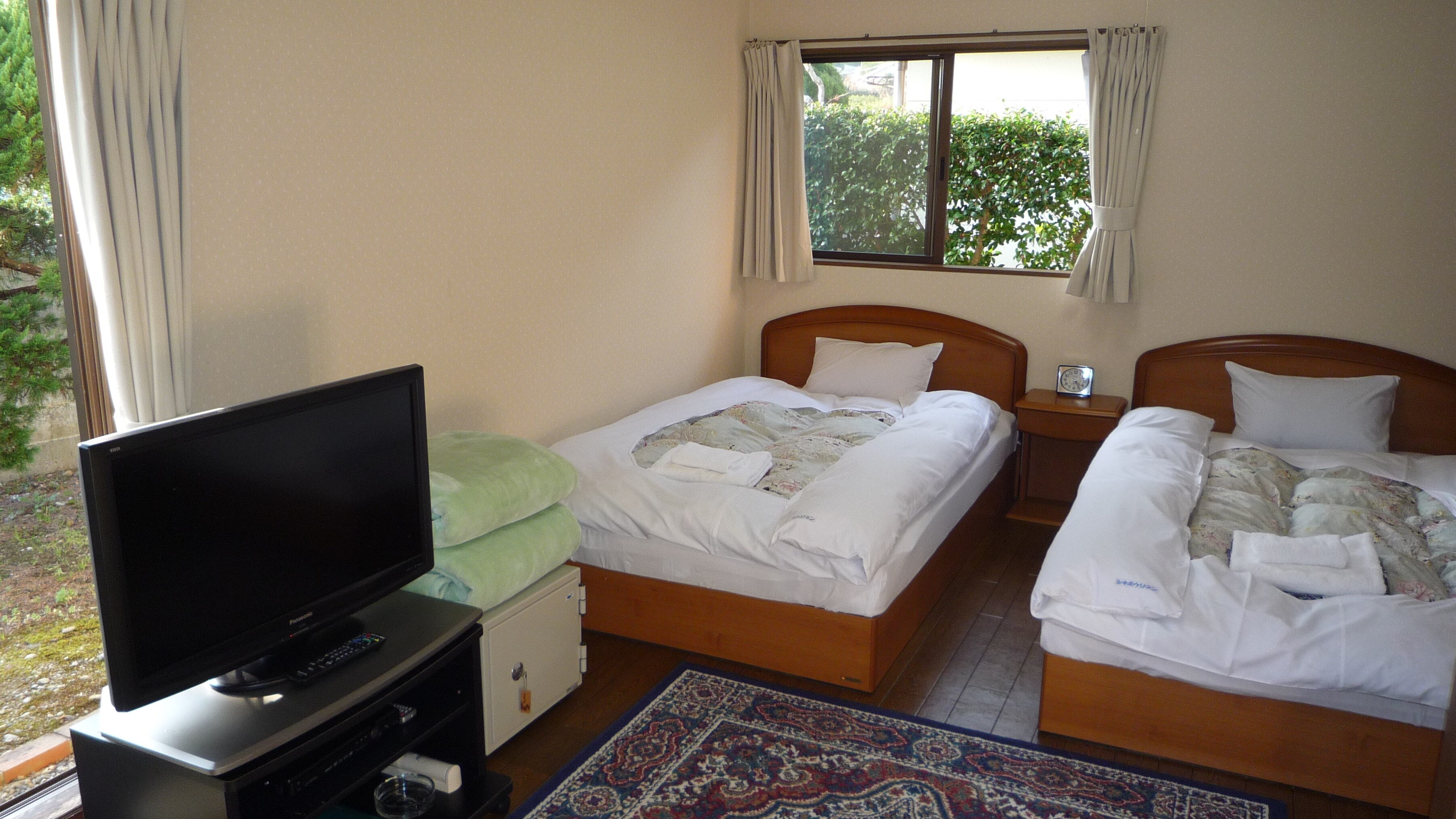 Privately reserved [Western-style twin room] 18 sqm bedroom