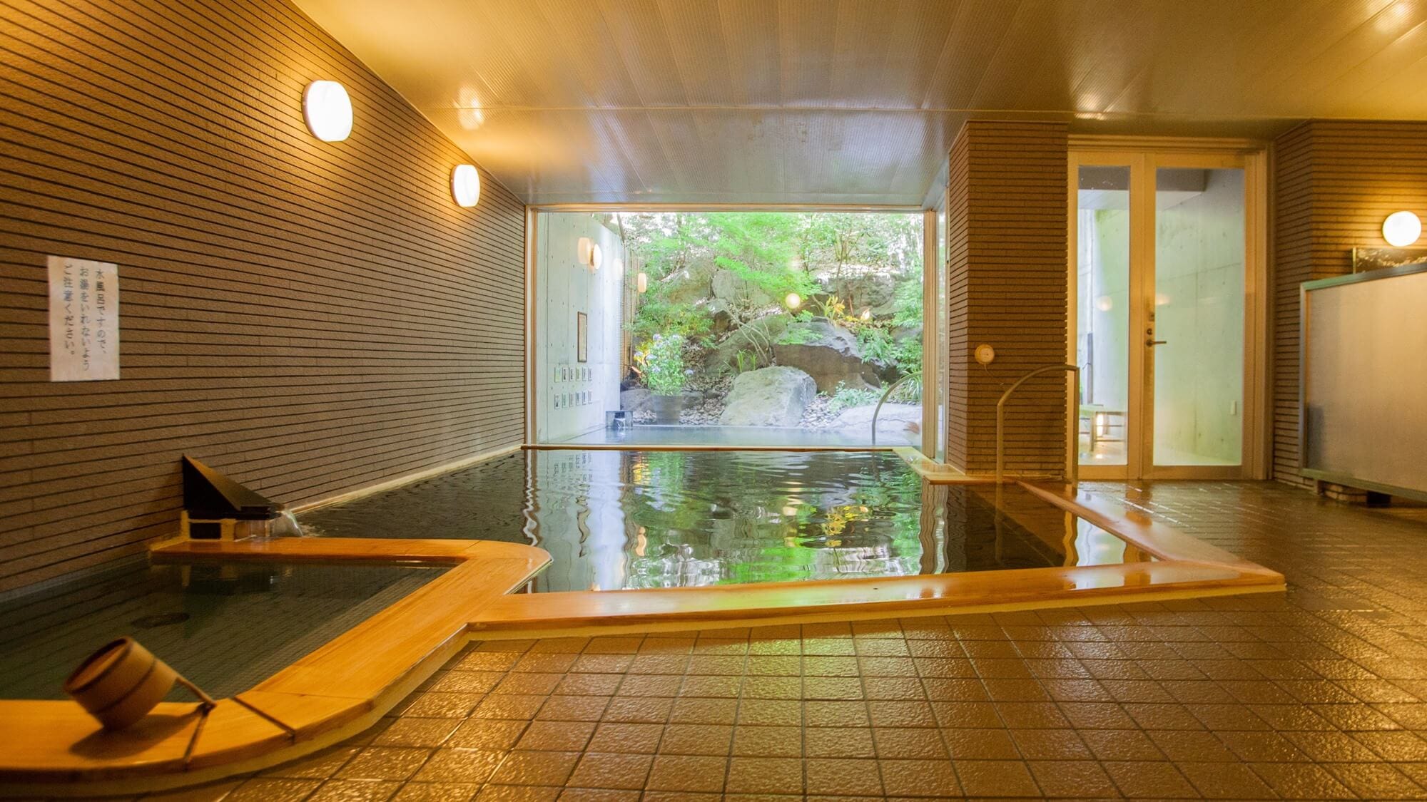 Pemandian air panas umum besar "Hana Izumi no Yu" pemandian dalam ruangan
