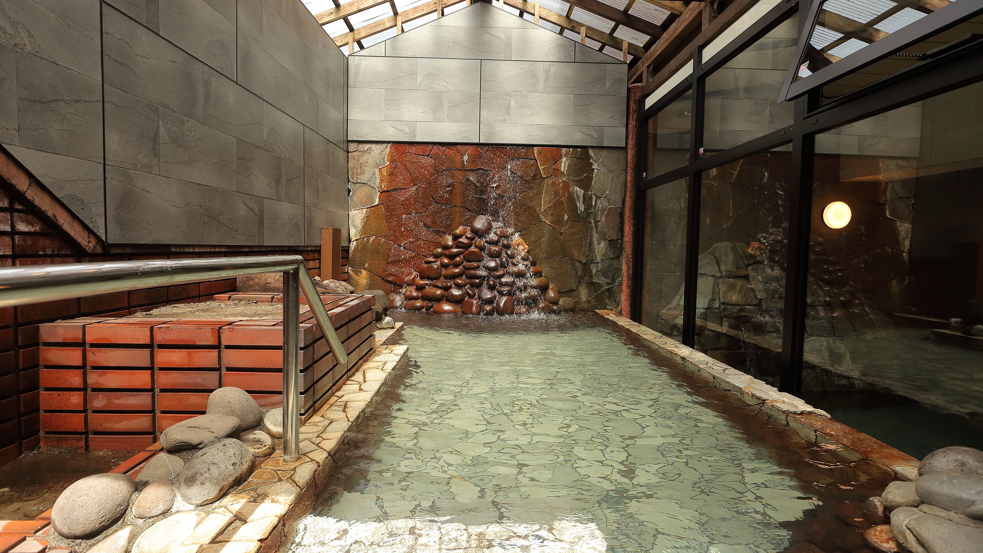 Image of underground open-air bath