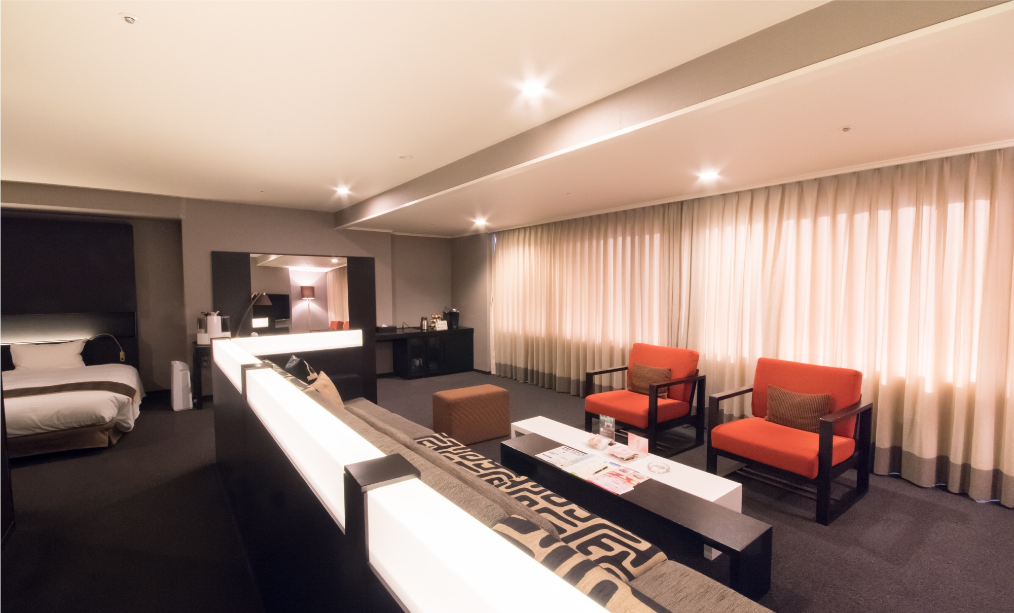 [Western-style room] {Annex 12th floor EX room}