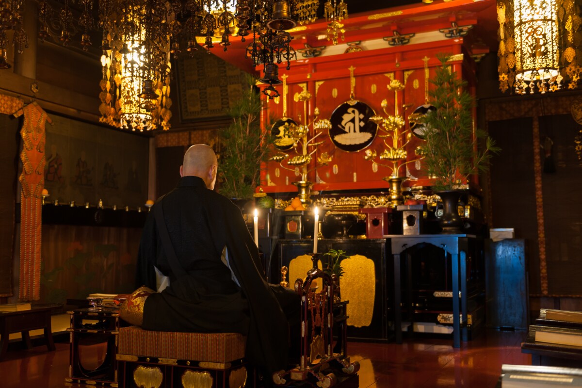 [Main hall]