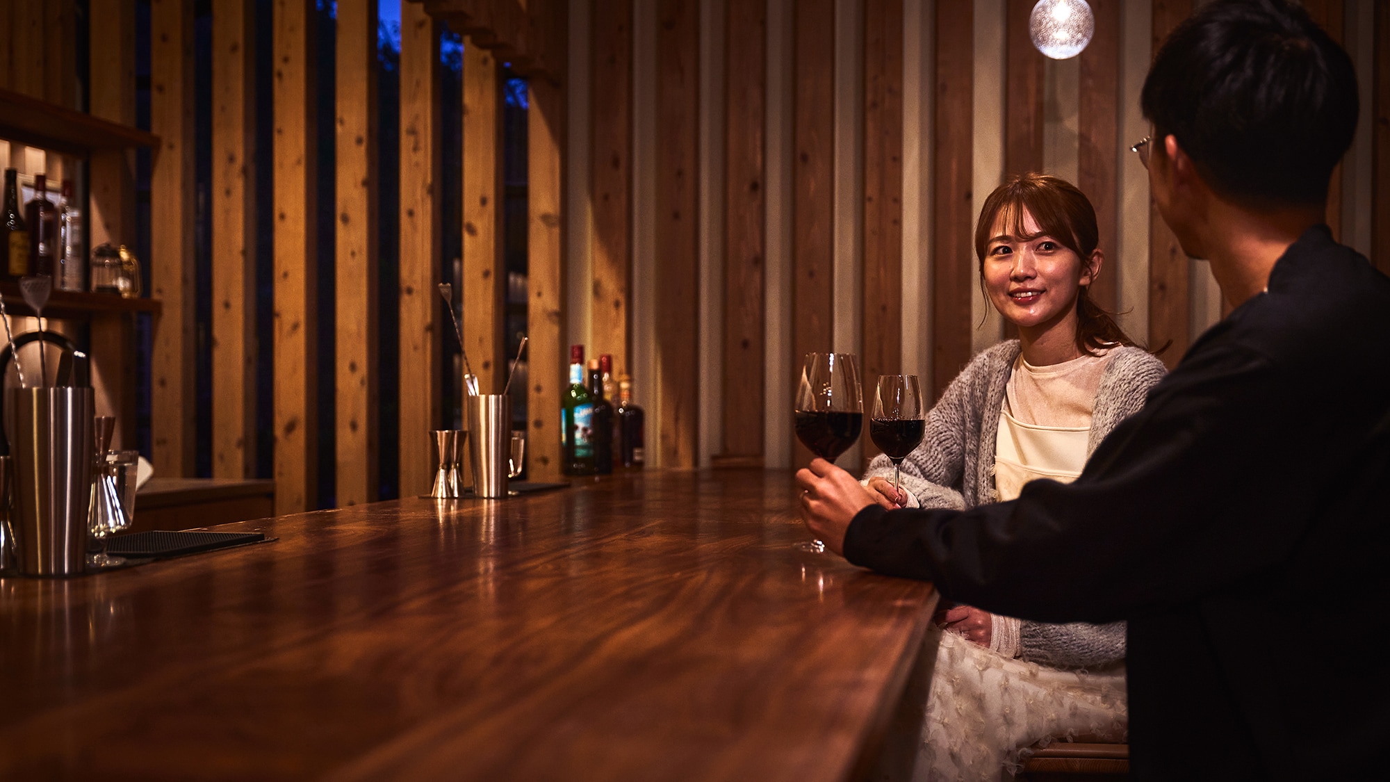 [Bar Lounge] Ruang mewah khusus dewasa, tempat Anda dapat menikmati minuman bersama orang terkasih.