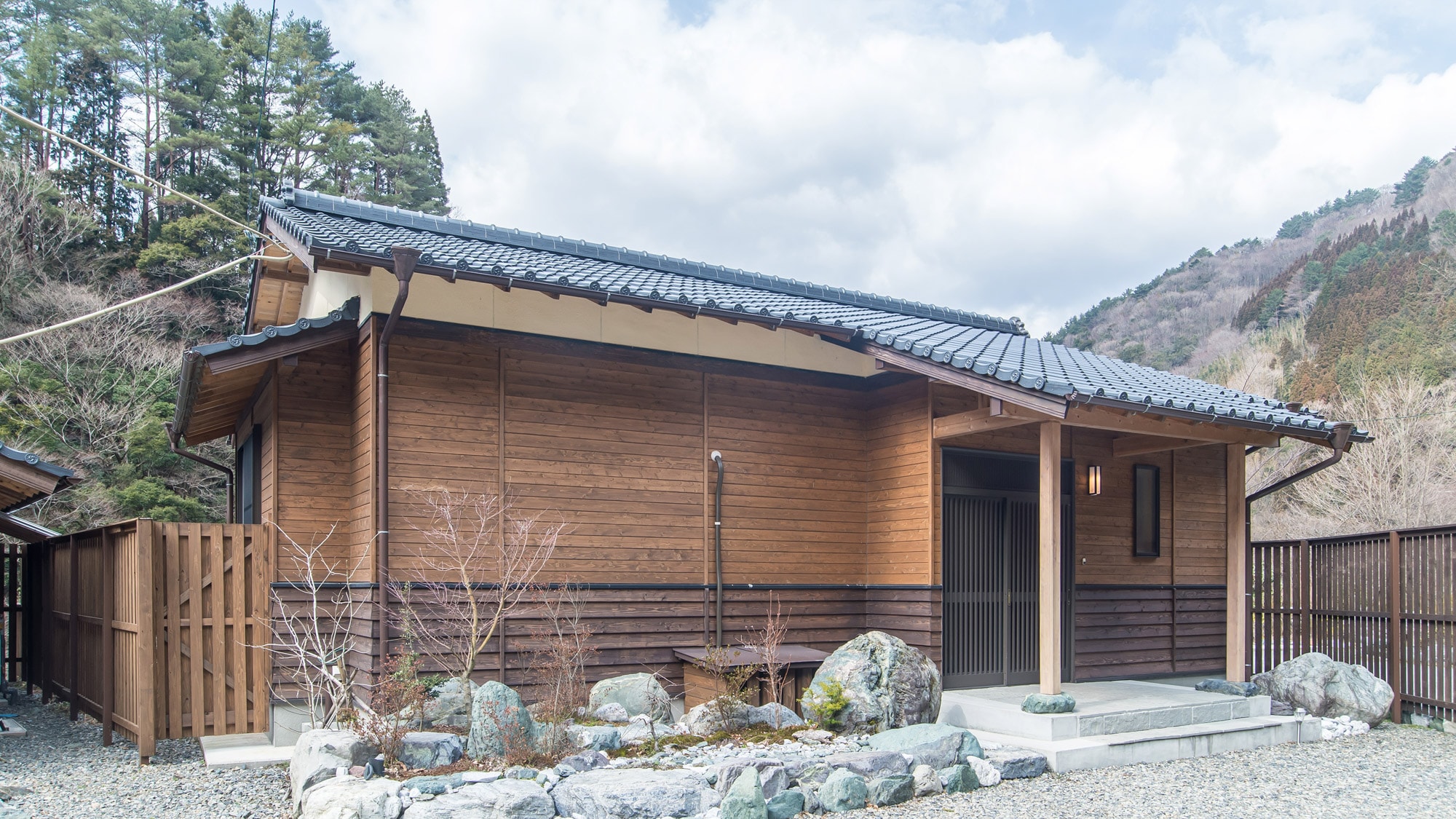 * [Exterior / Separate Japanese-style room] You can feel the calm and pure Japanese-style appearance.