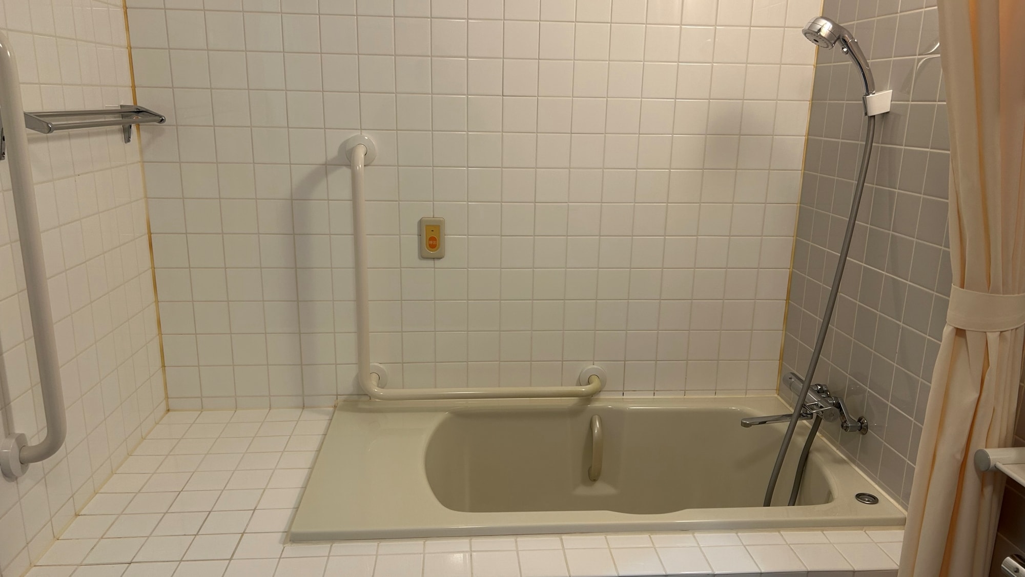 *Guest room facilities/barrier-free/bathroom included