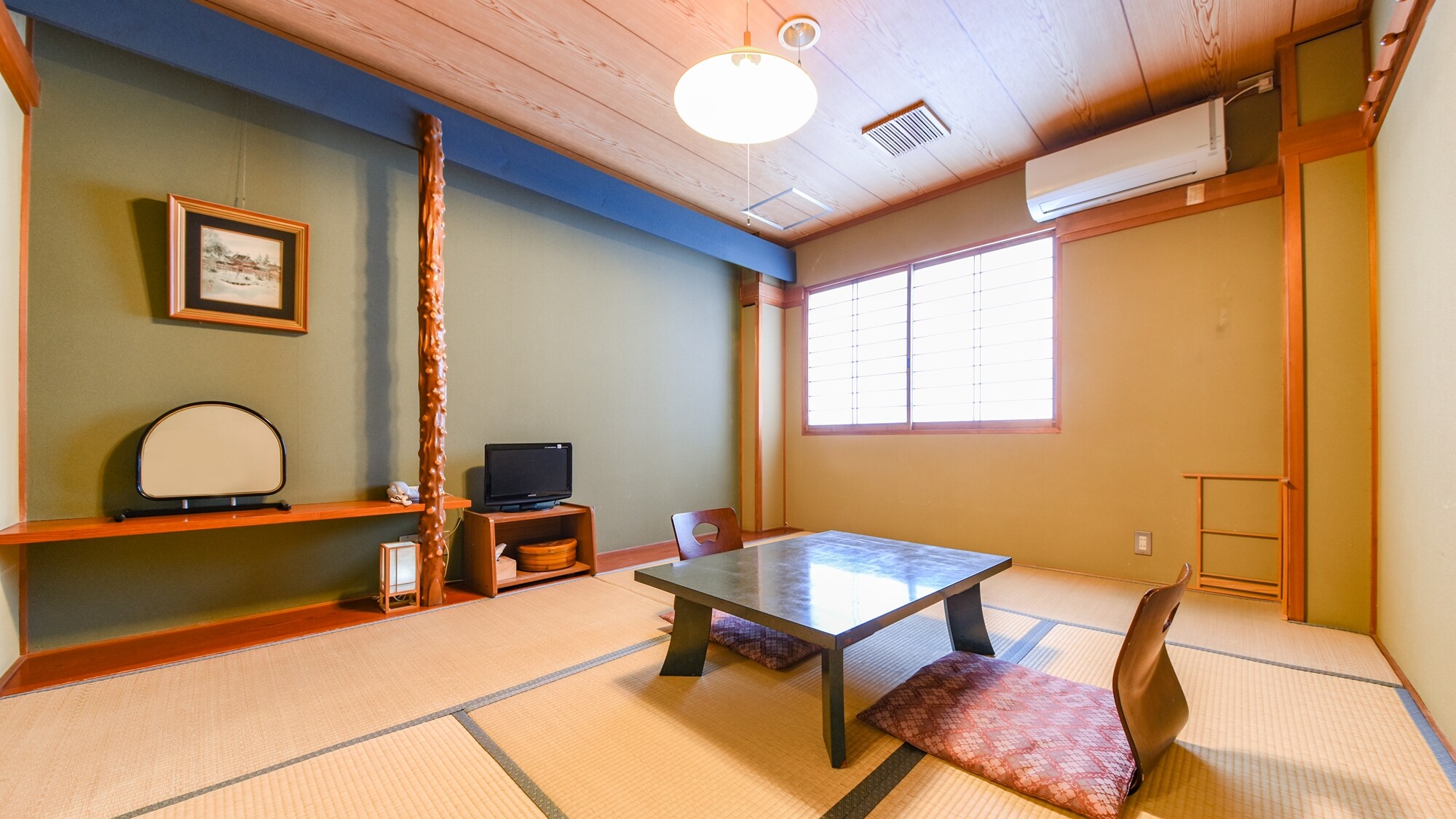 * [Capacity 2 people / example] Standard Japanese-style room. Please stretch your legs and relax in the tatami room.