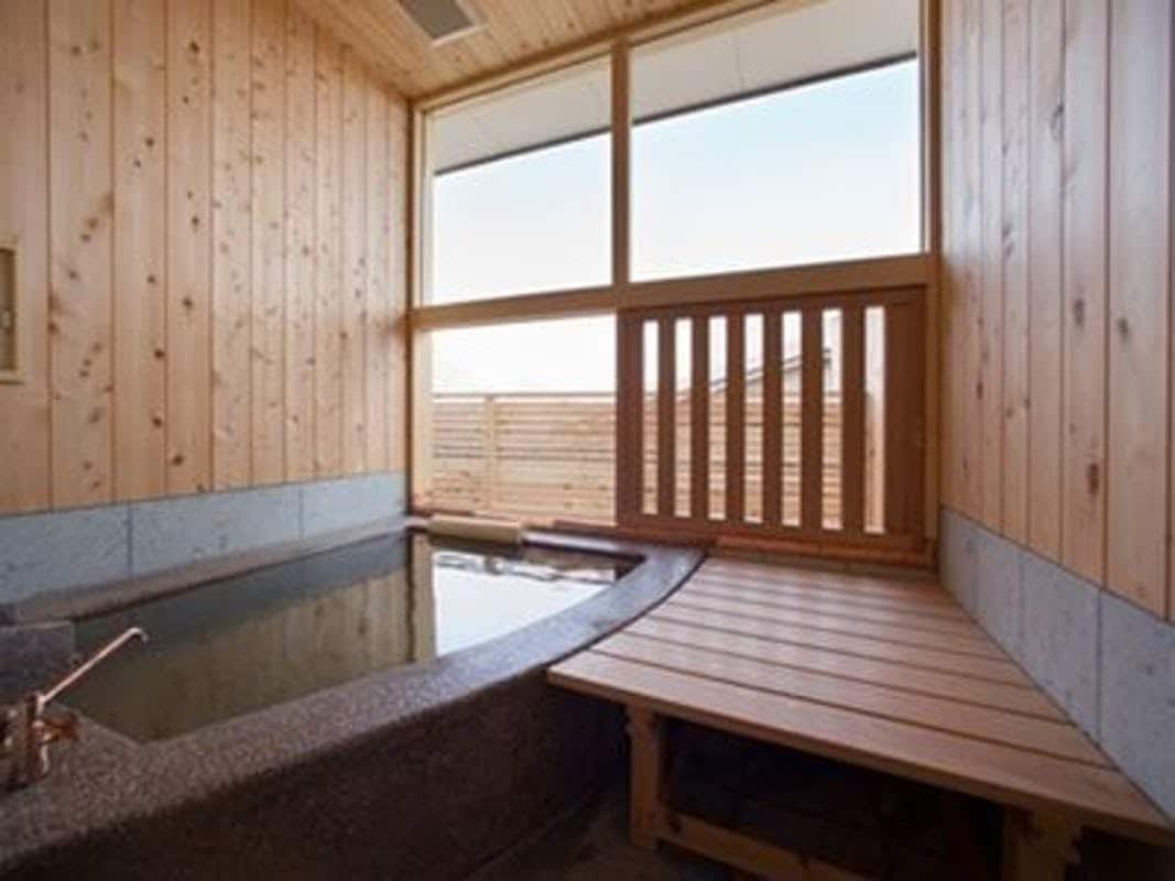 ☆ Bedroom 7 and a half tatami + living room 6 tatami ☆ Special room with semi-open-air bath "Hana no Ame"
