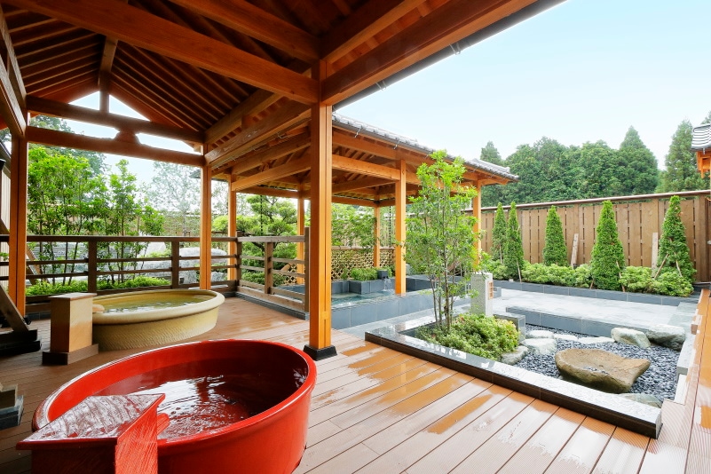 Open-air bath
