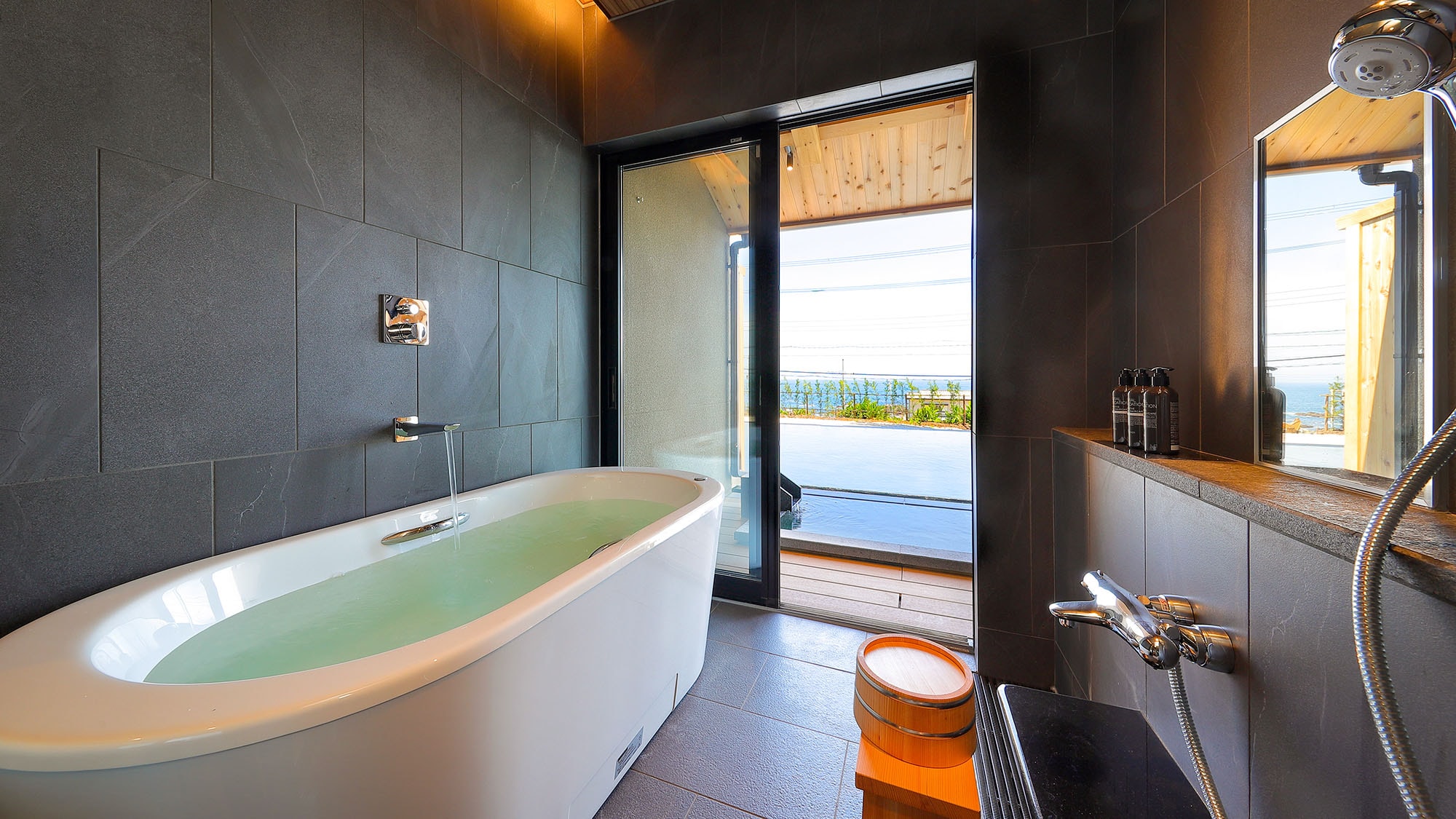 "Separate Japanese-style room 70 square meters - Zuiun" Indoor bath