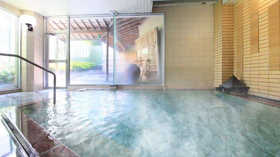 [Onsen] Women's public bath (indoor bath)