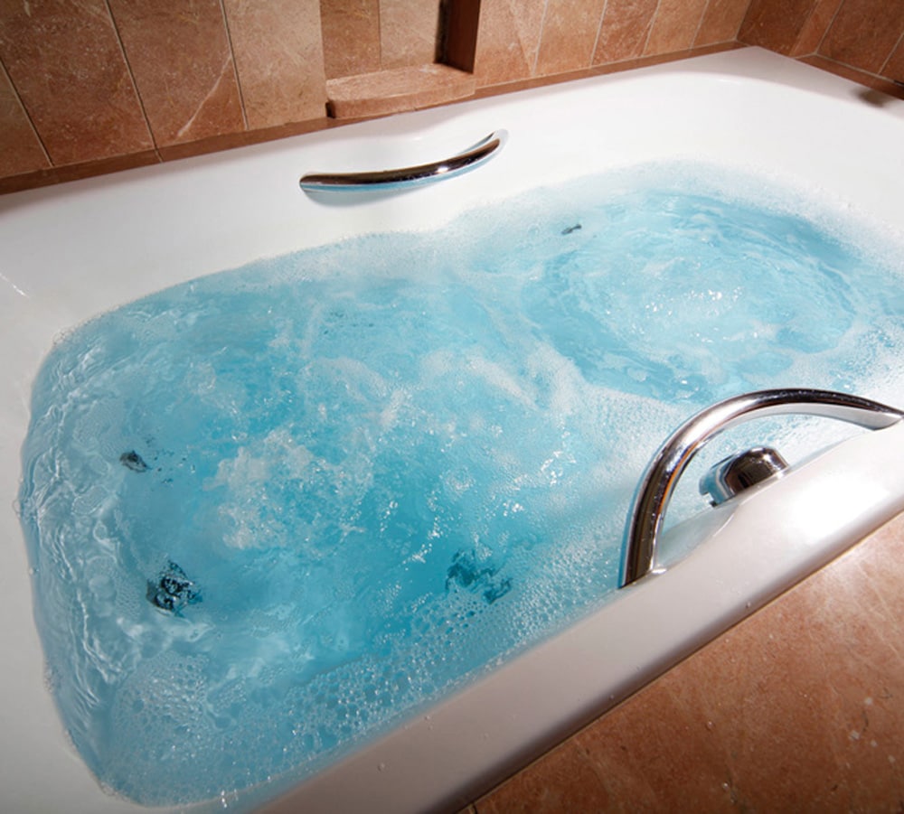 [Suite room] Bath with jacuzzi