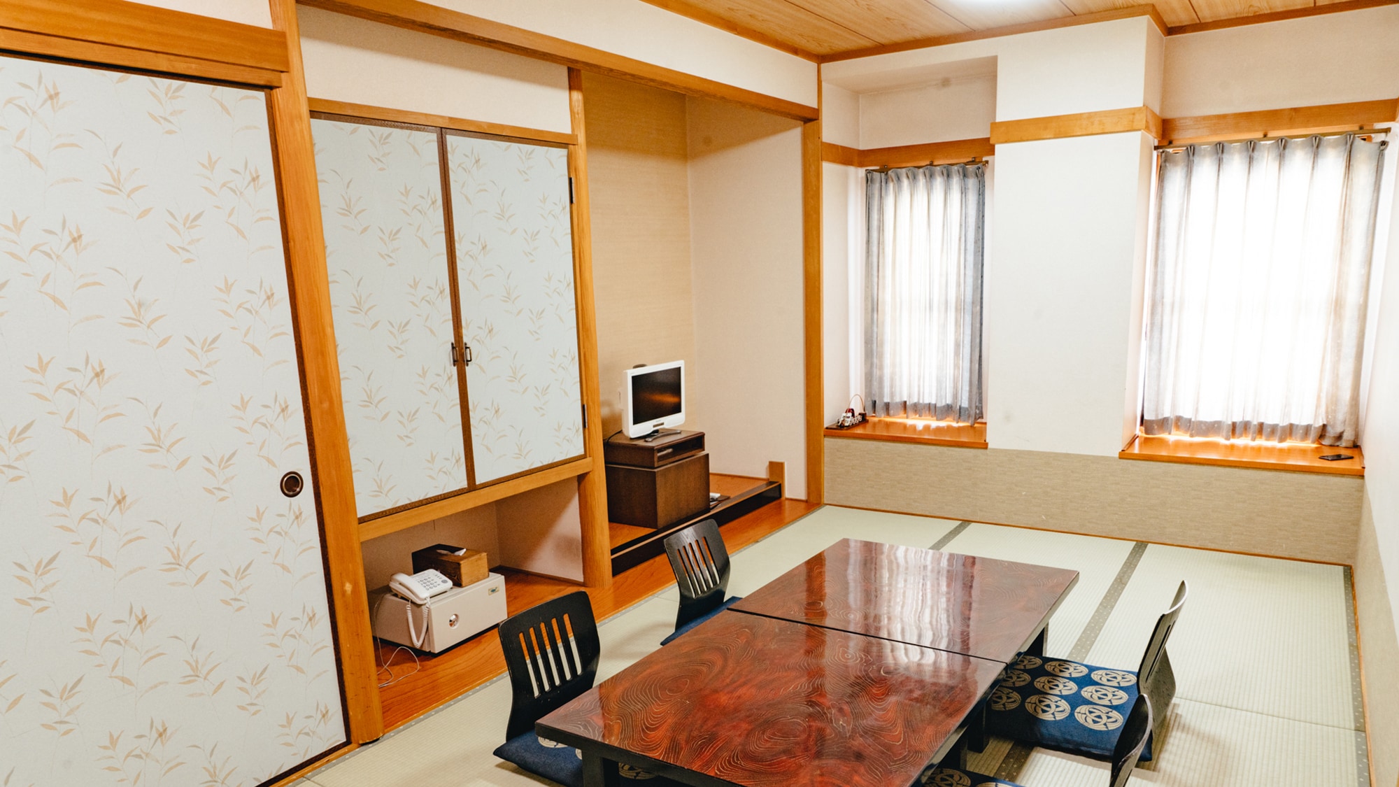 Kamar bergaya Jepang (9 tikar tatami)