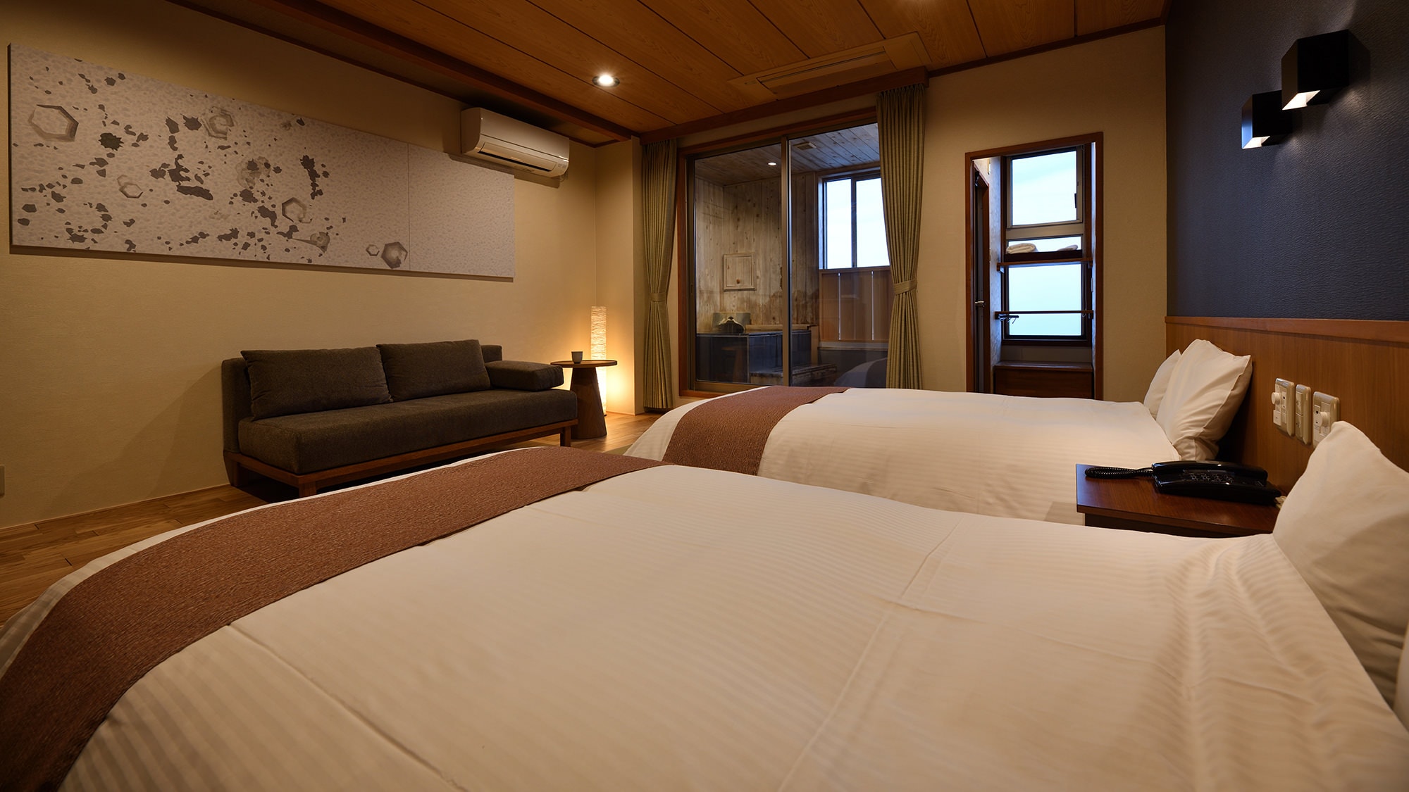 Natural hot spring water [Japanese-style twin room with hot spring] Fine snow/Powder snow