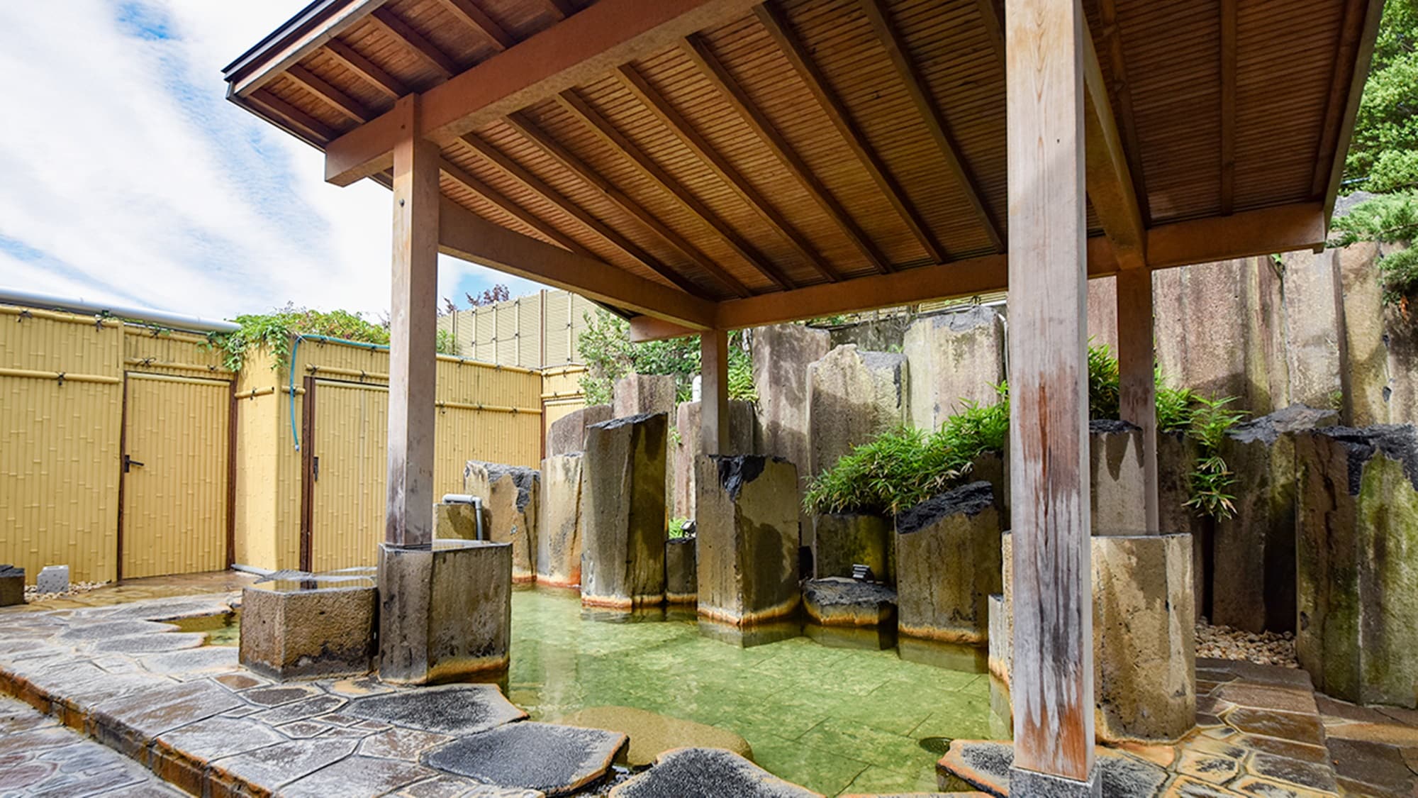 *Bath (open-air bath, men's bath)