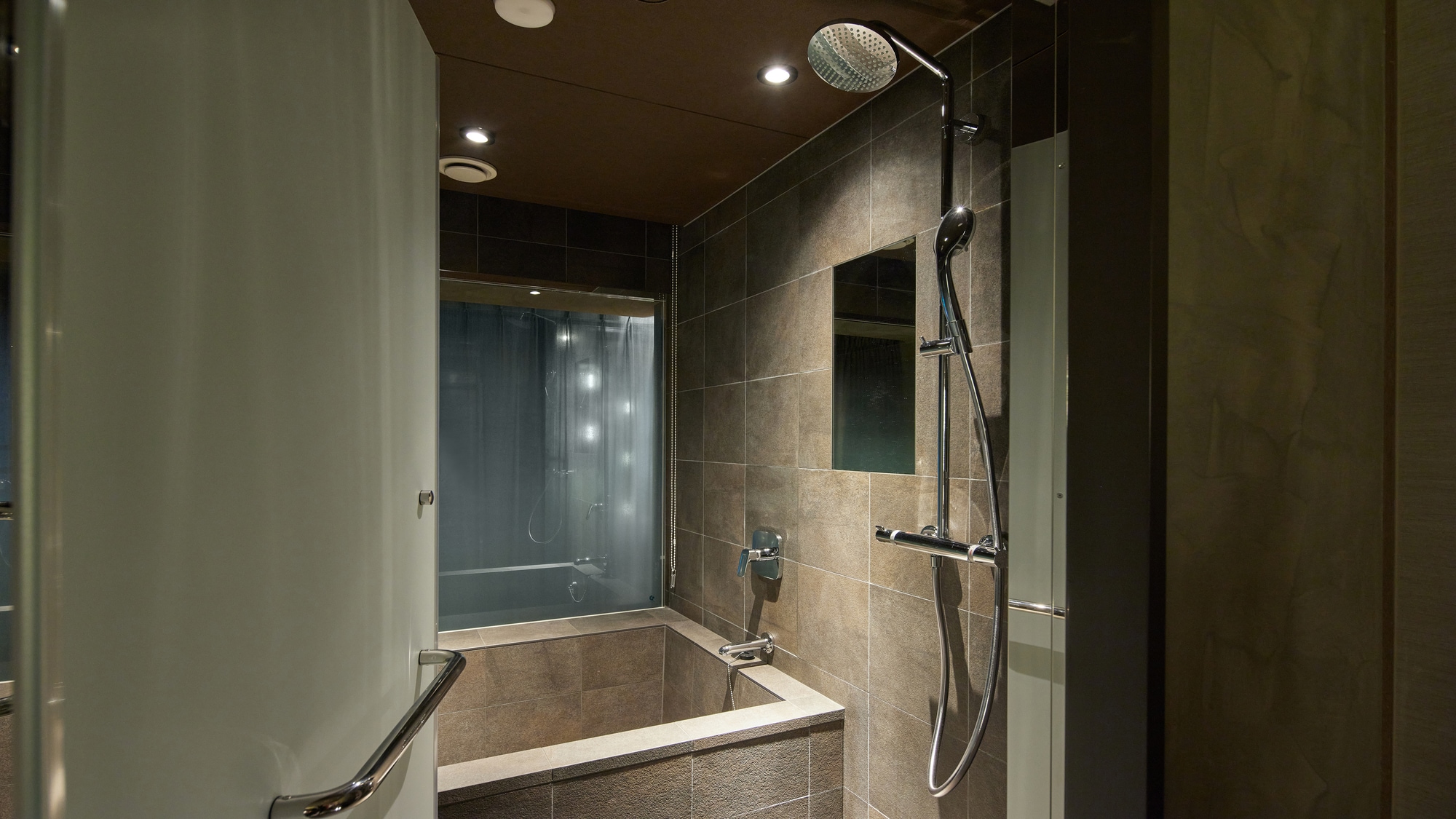 [Executive] Bathroom (example)