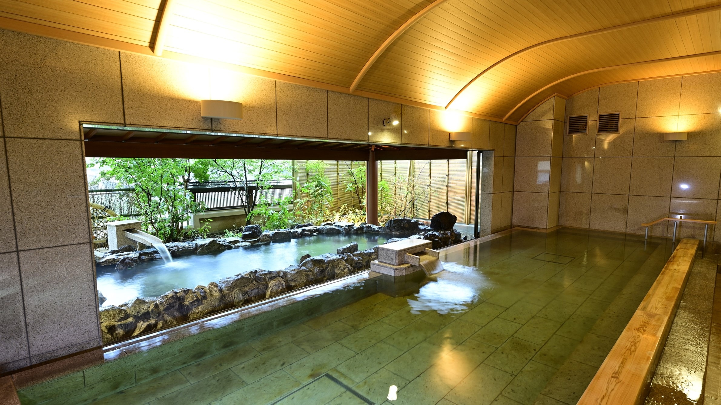 3rd floor open-air bath "mountain bathhouse"