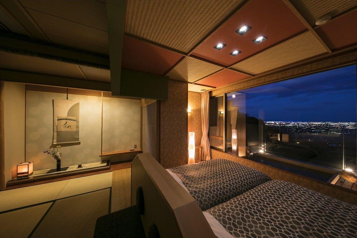 Yuzuki (10 tatami mats + bed + hot spring open-air bath)
