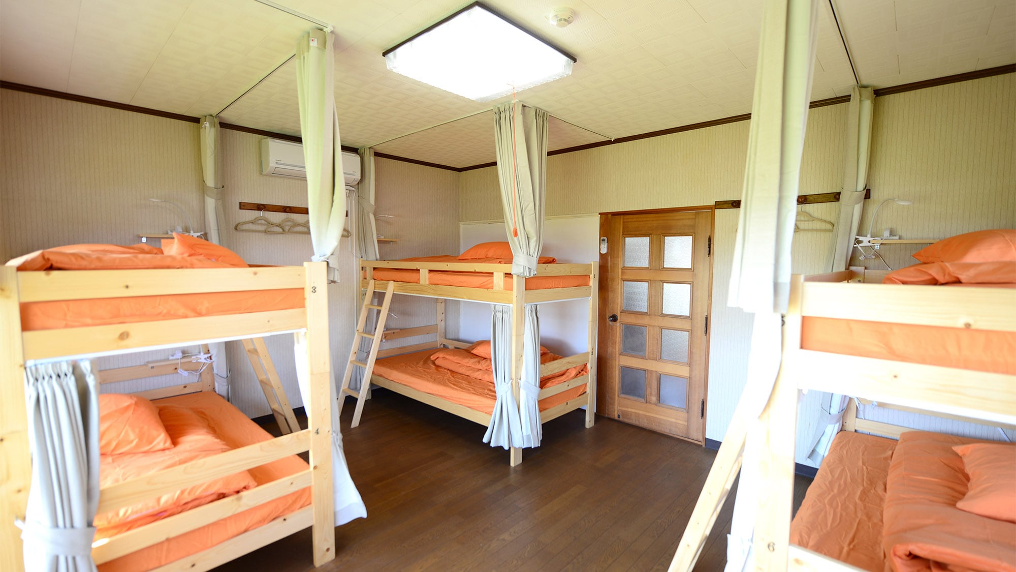 ・ Mixed dormitory / 3 bunk beds, up to 6 people