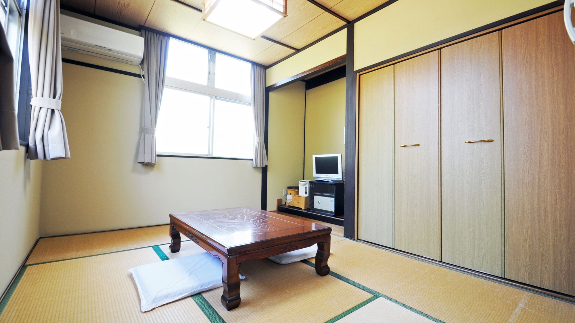 [Japanese-style room] Hinagiku-no-ma (6 tatami mats)