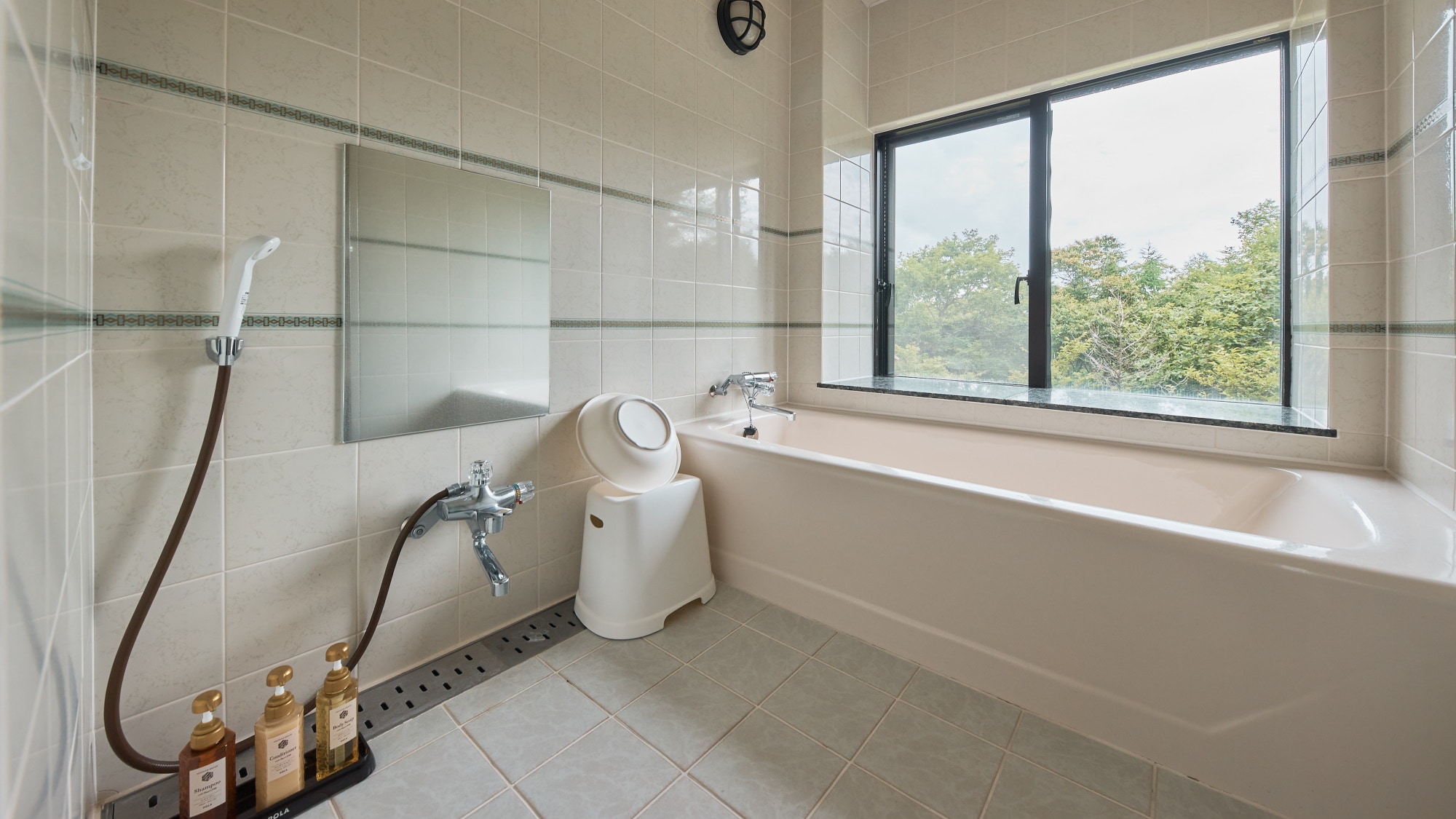 Deluxe Room 1 Example | Bathroom