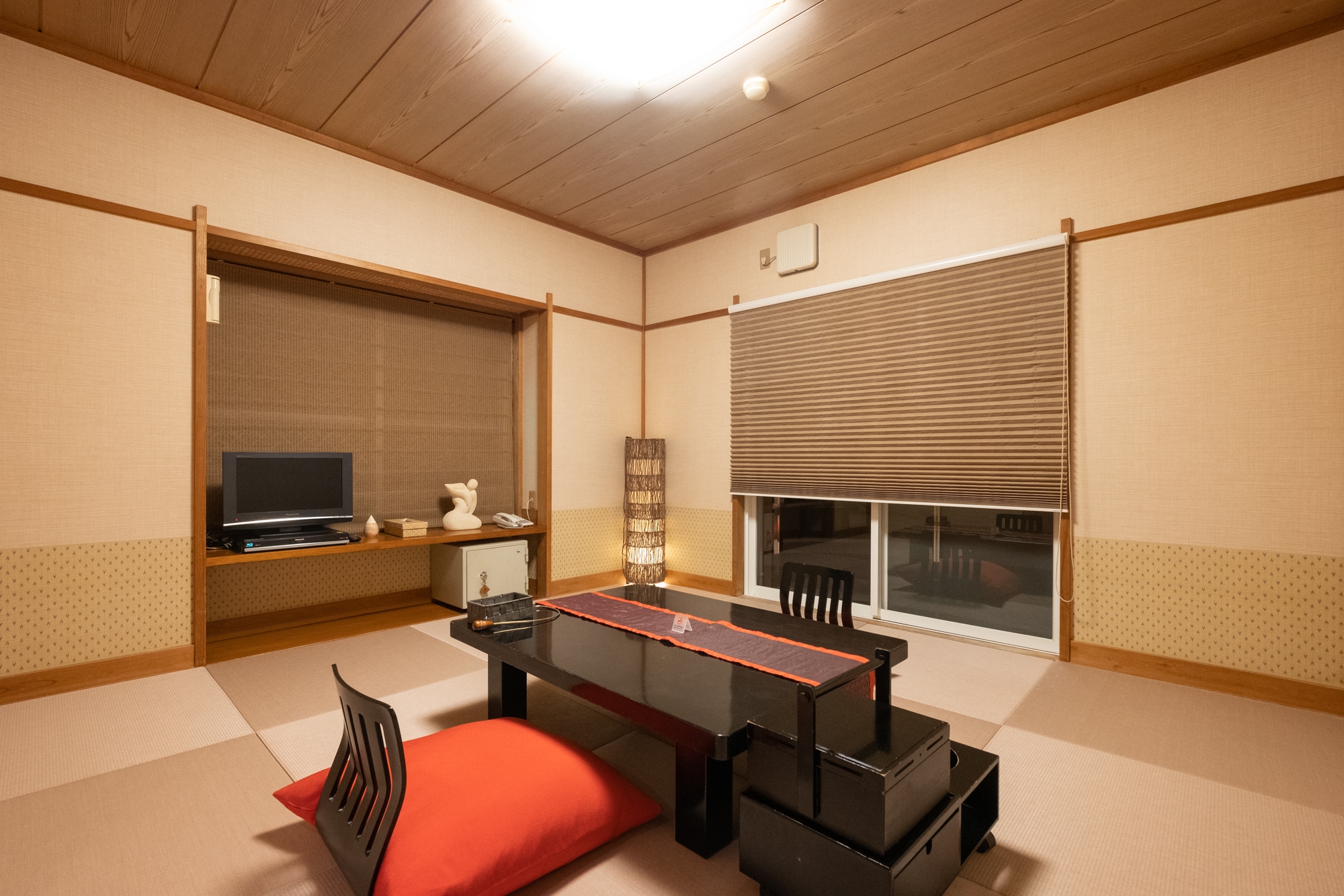 Japanese-style room 8 tatami mats "Tenro", "Rihosei", "Rokurensei"