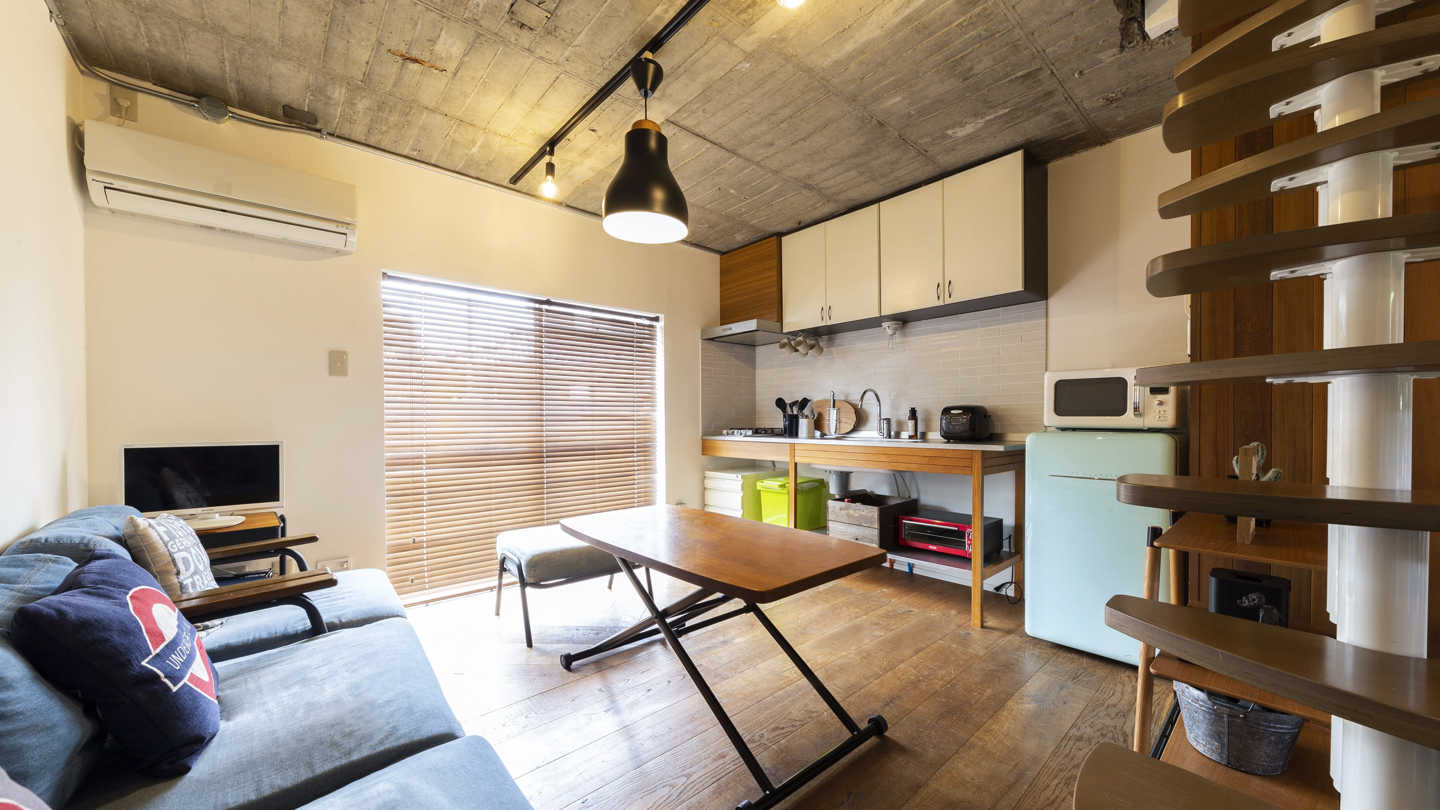 ARIAKE106 1st floor living room