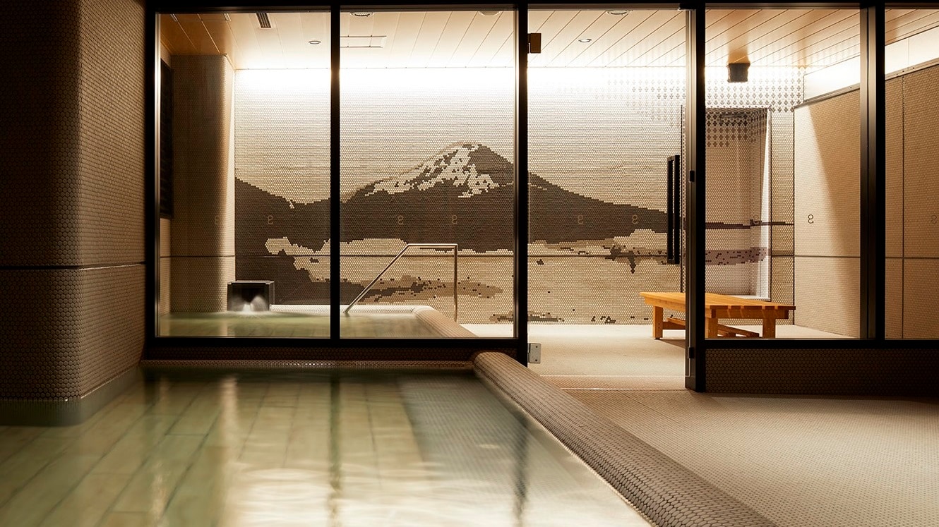[Large communal bath for men and women] "Fuji no Yu"