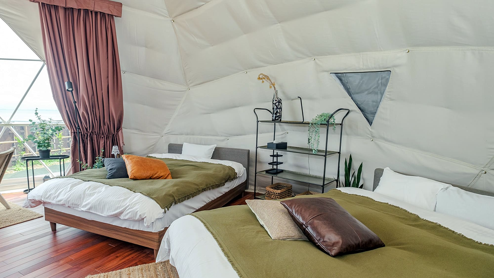 豪華露營套房「自然」 140公分寬床 x 2