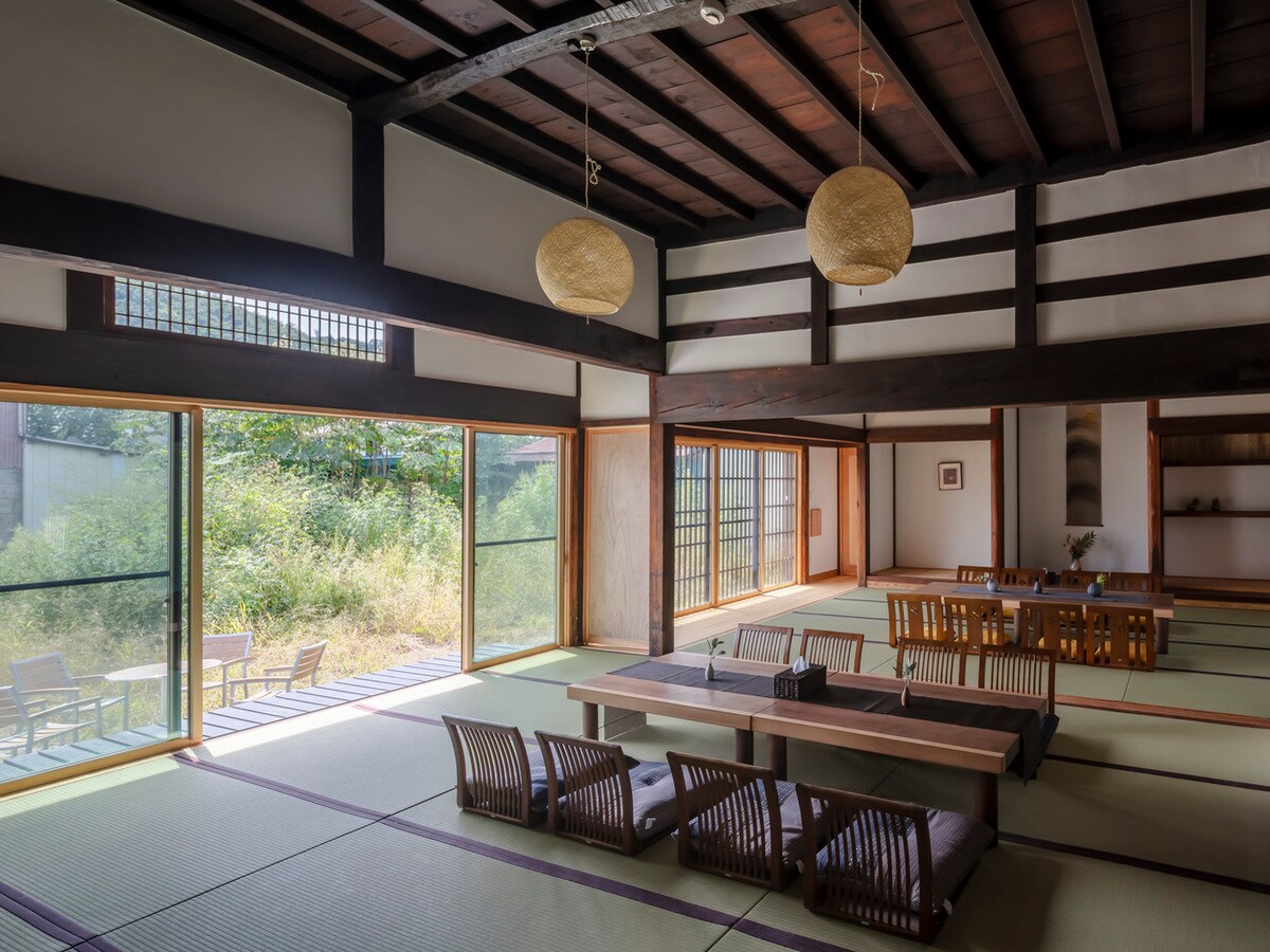 Japanese-style room