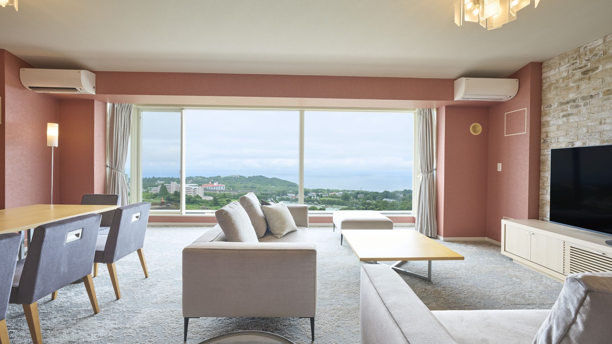 Grand Suite (Top floor special room)