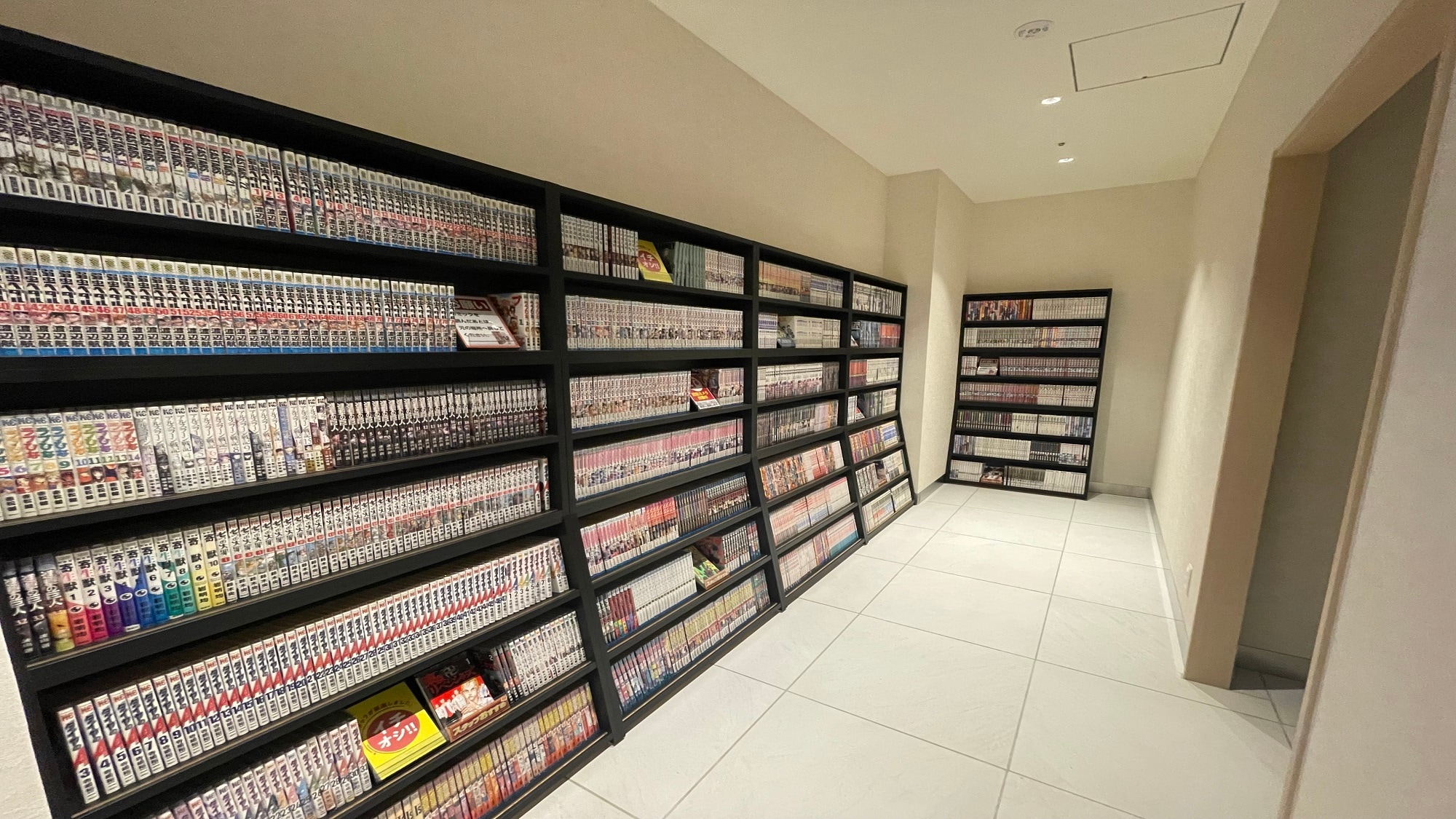 [2nd floor] Comic corner